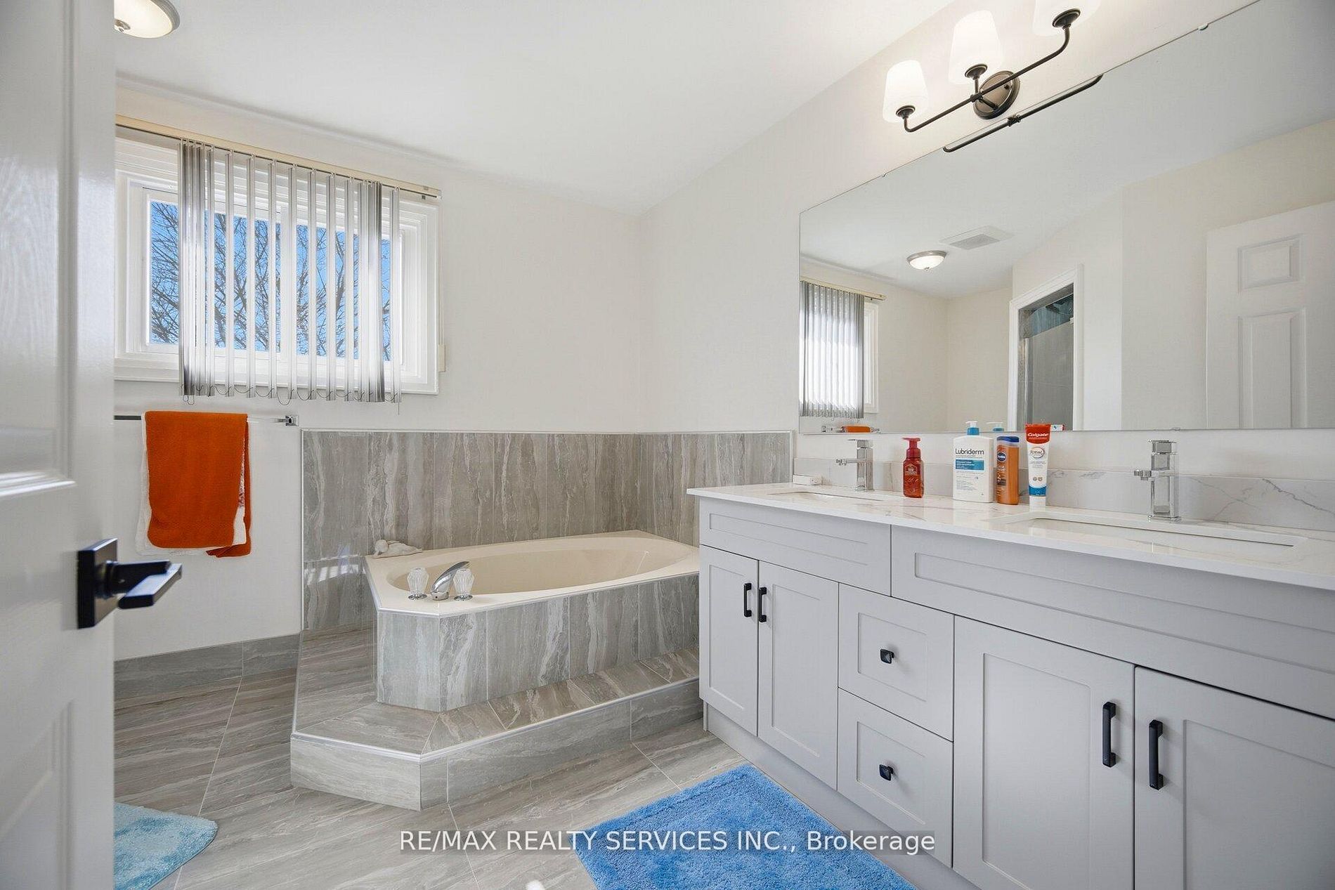 23 Newbury Crescent Property Photo 29