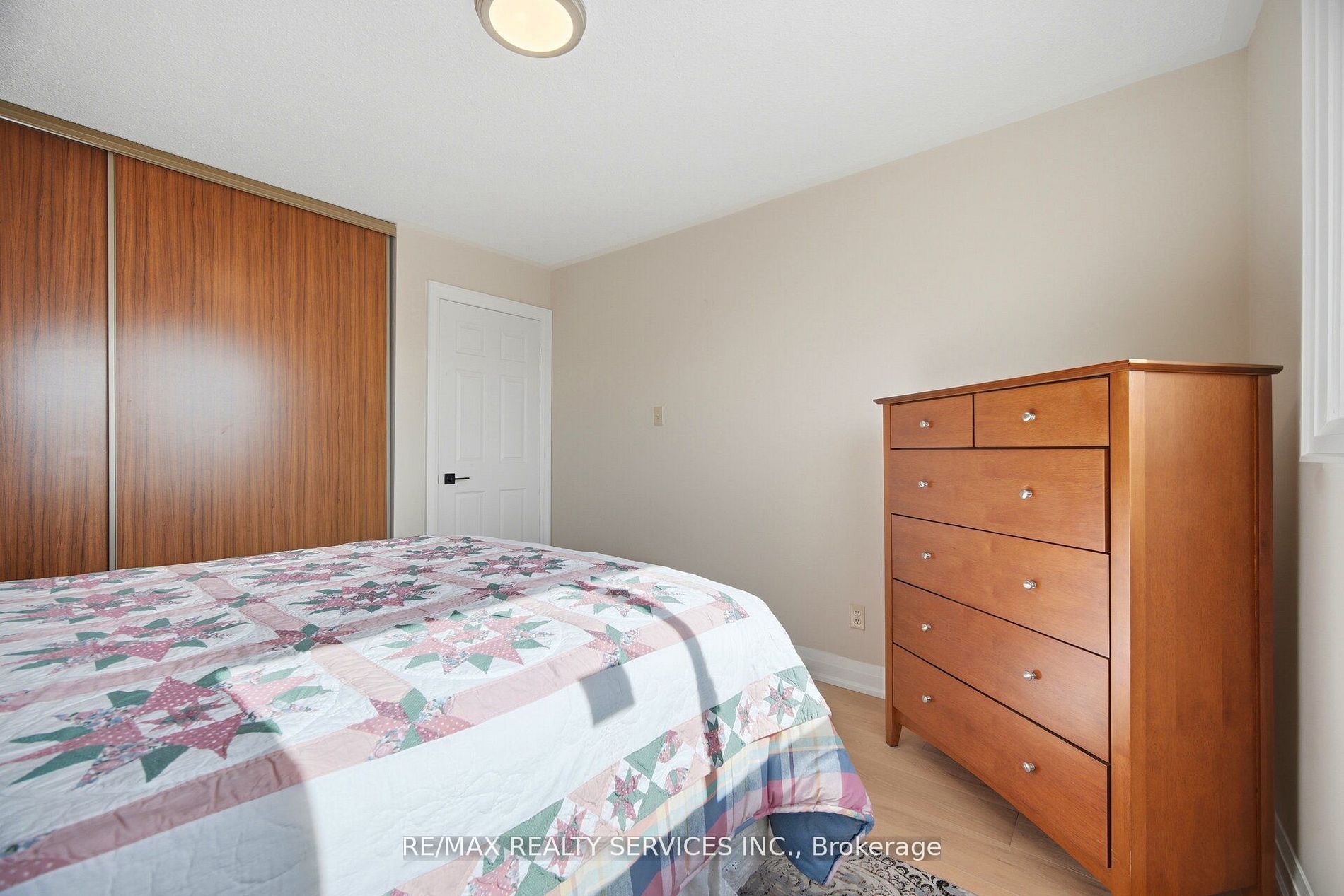 23 Newbury Crescent Property Photo 32