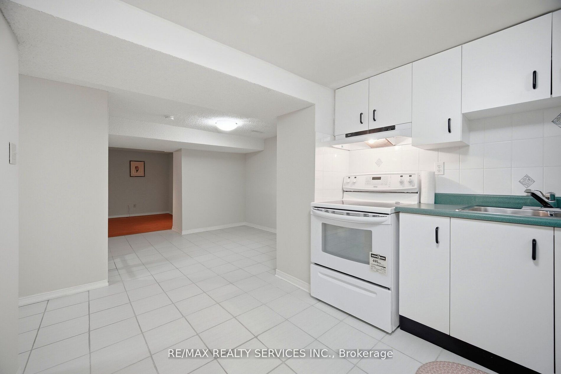 23 Newbury Crescent Property Photo 41