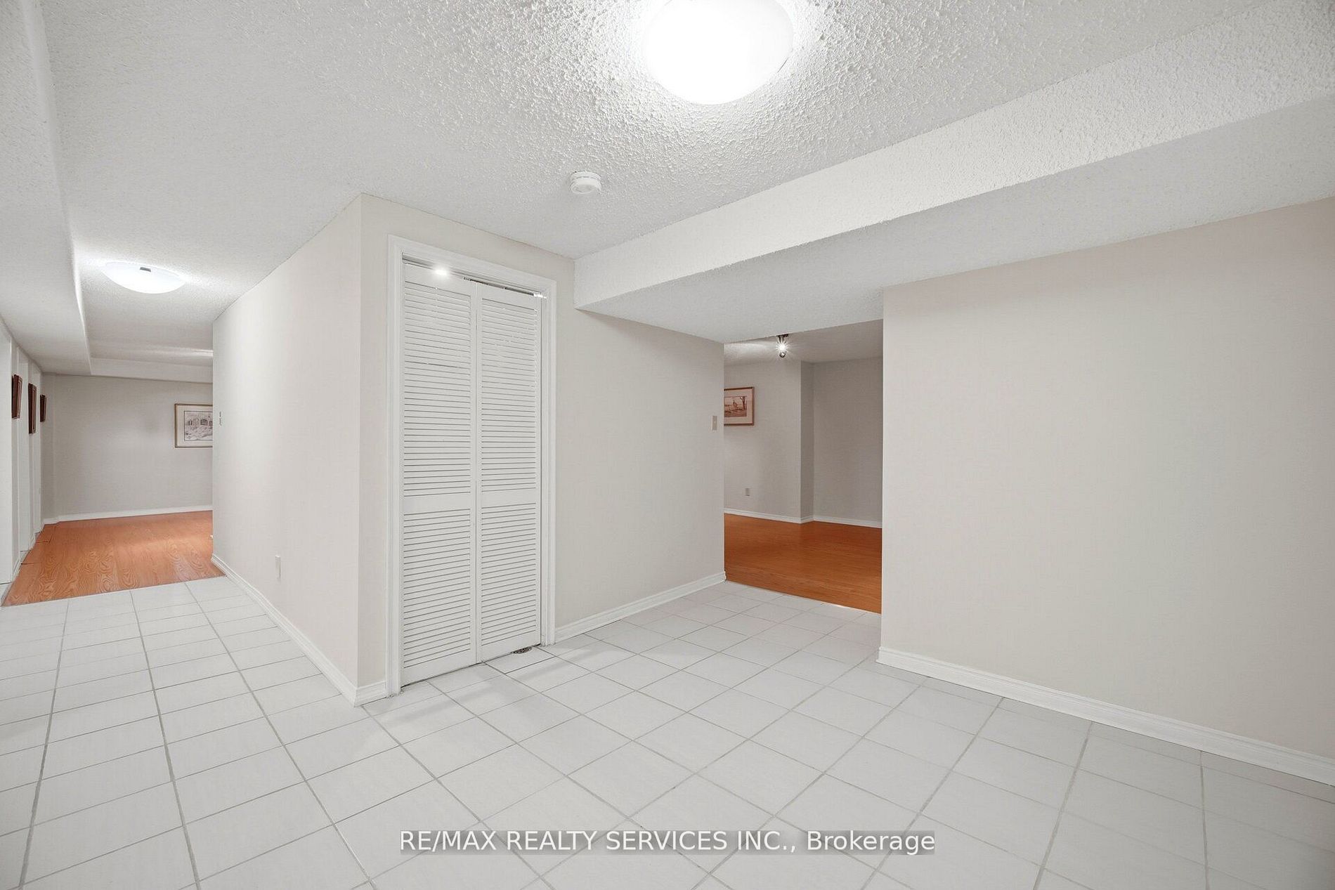 23 Newbury Crescent Property Photo 42