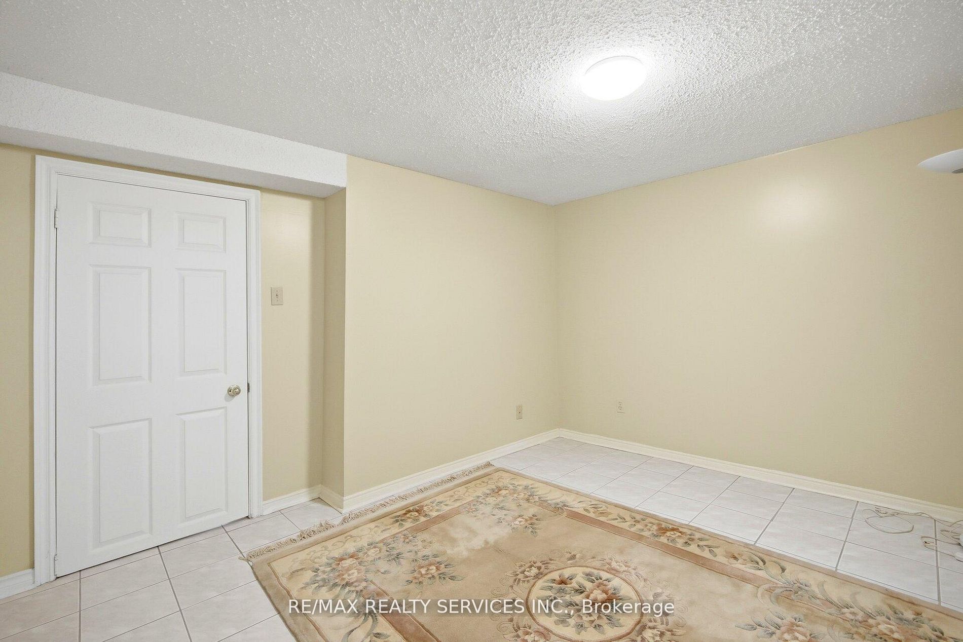 23 Newbury Crescent Property Photo 43