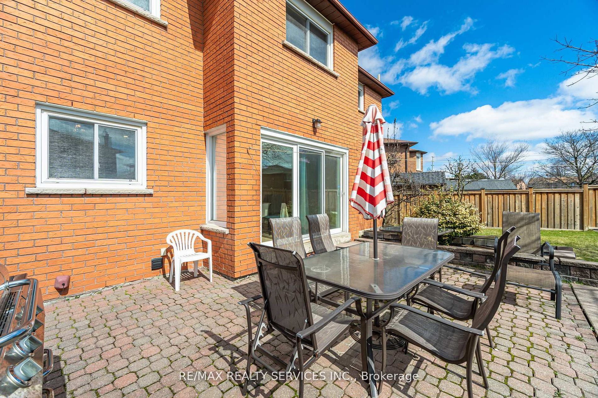 23 Newbury Crescent Property Photo 46