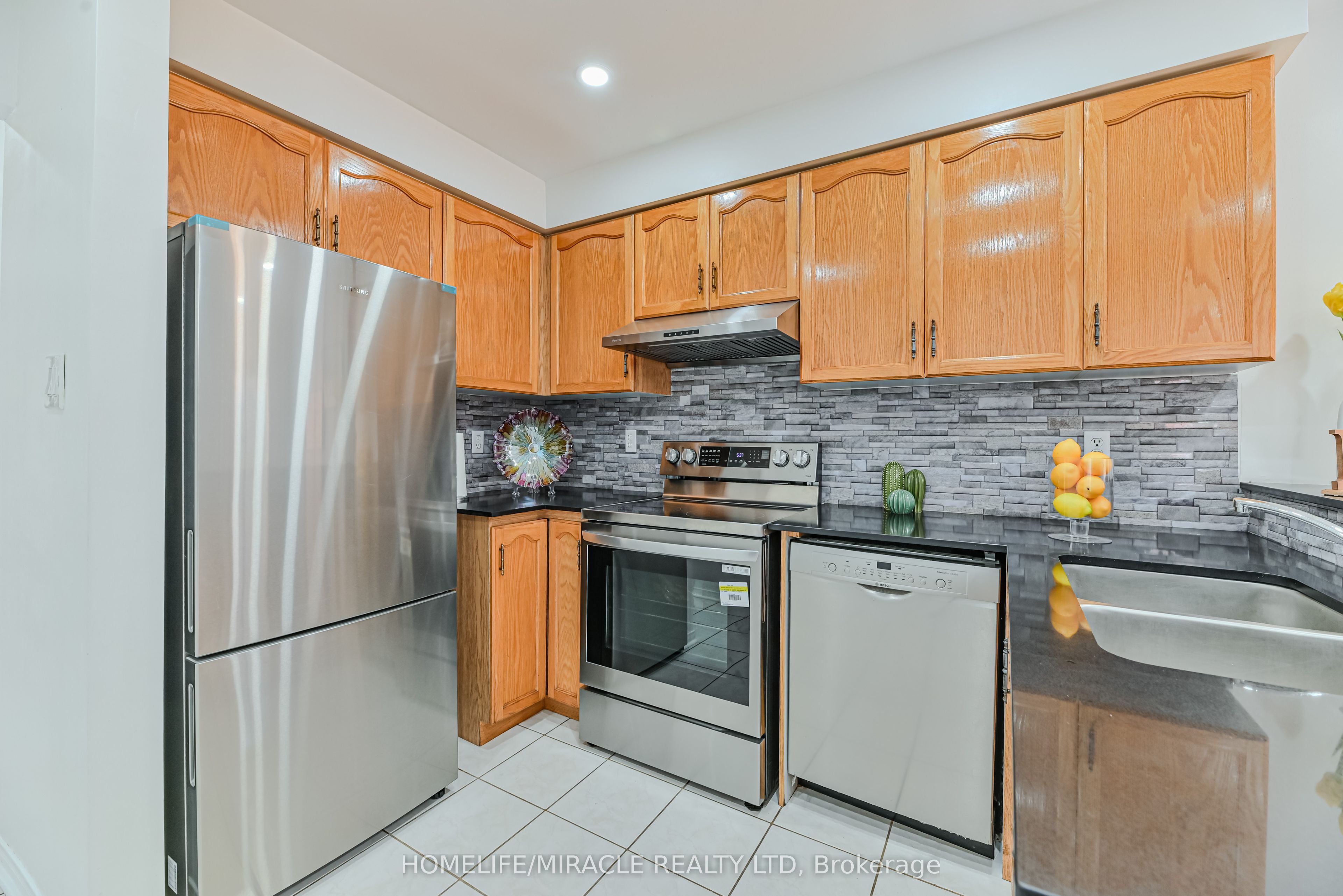 36 Letty Avenue Property Photo 8