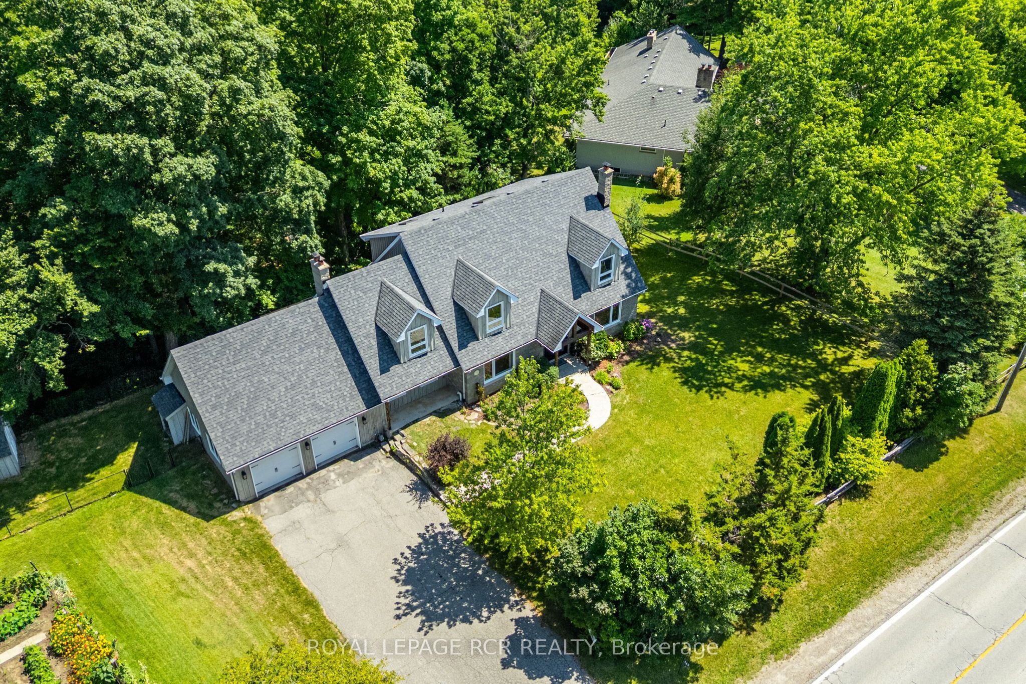 163 Confederation Street Property Photo 1