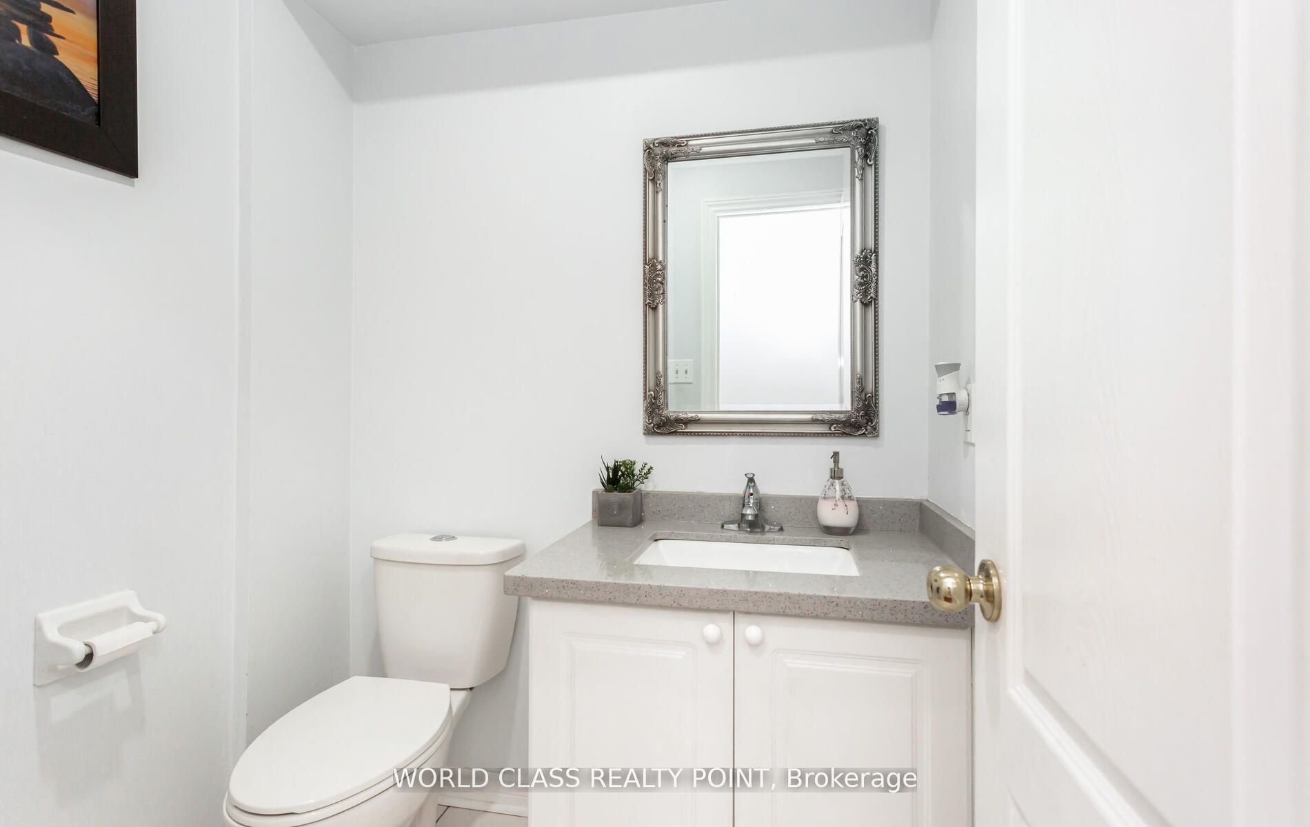 17 Manett Crescent E Property Photo 19
