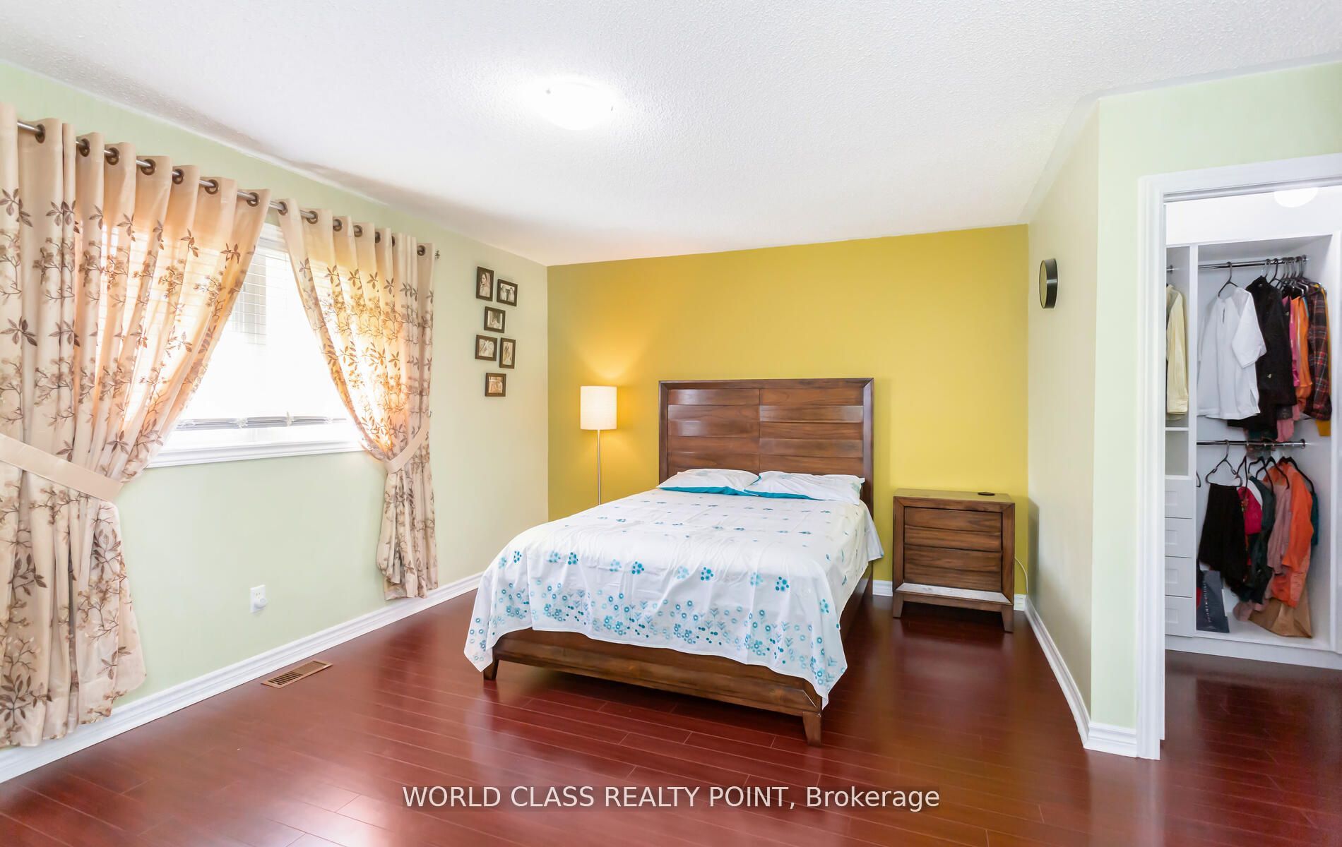 17 Manett Crescent E Property Photo 20