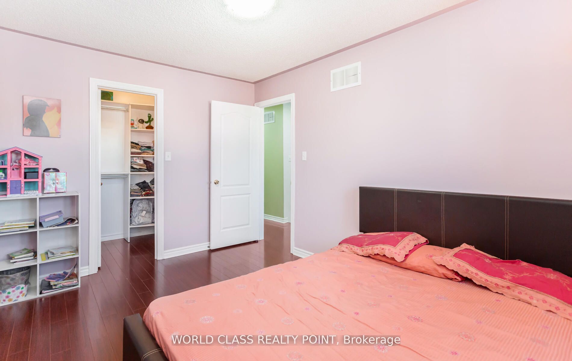 17 Manett Crescent E Property Photo 29