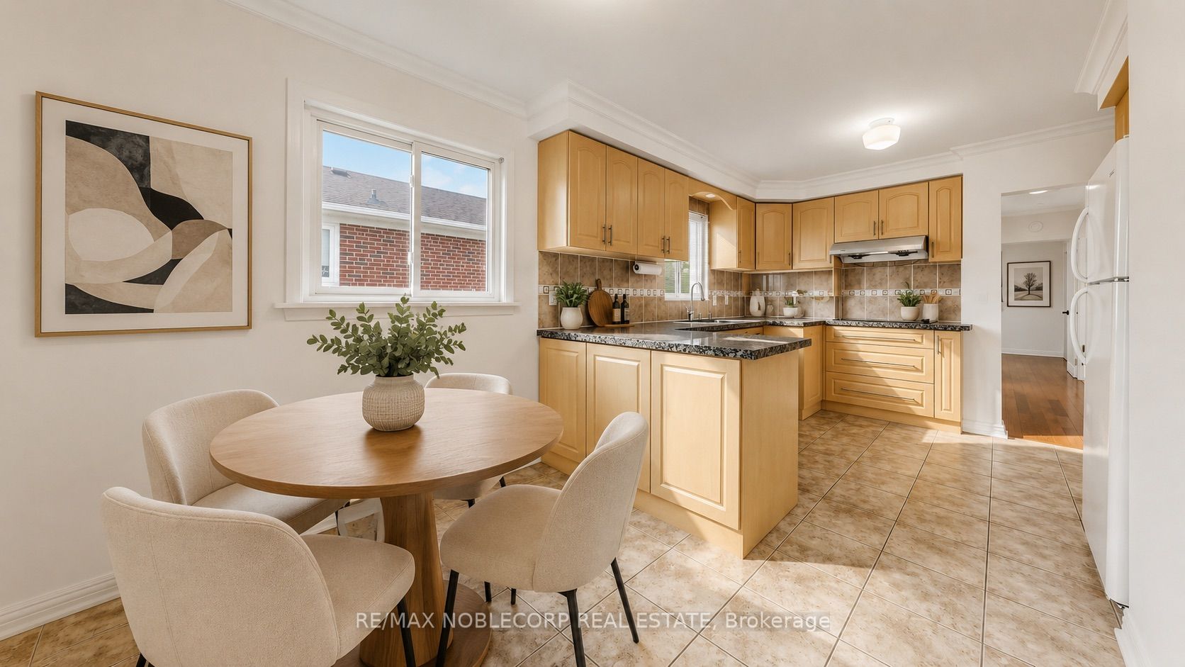 8 Summerfield Crescent Property Photo 3
