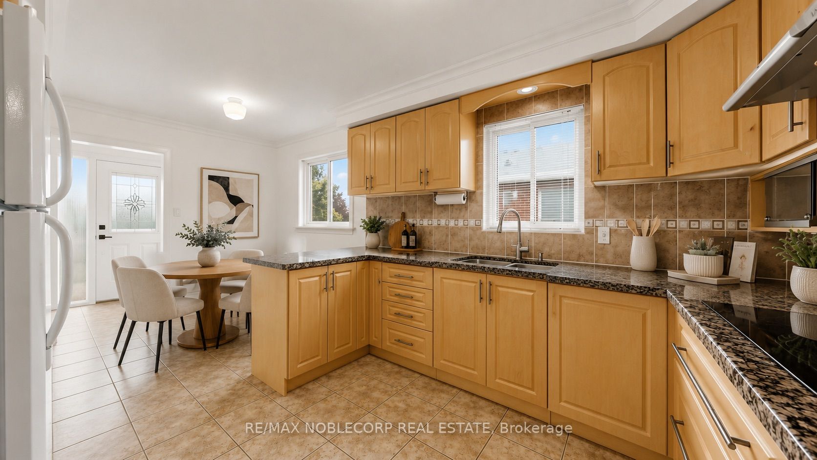 8 Summerfield Crescent Property Photo 4