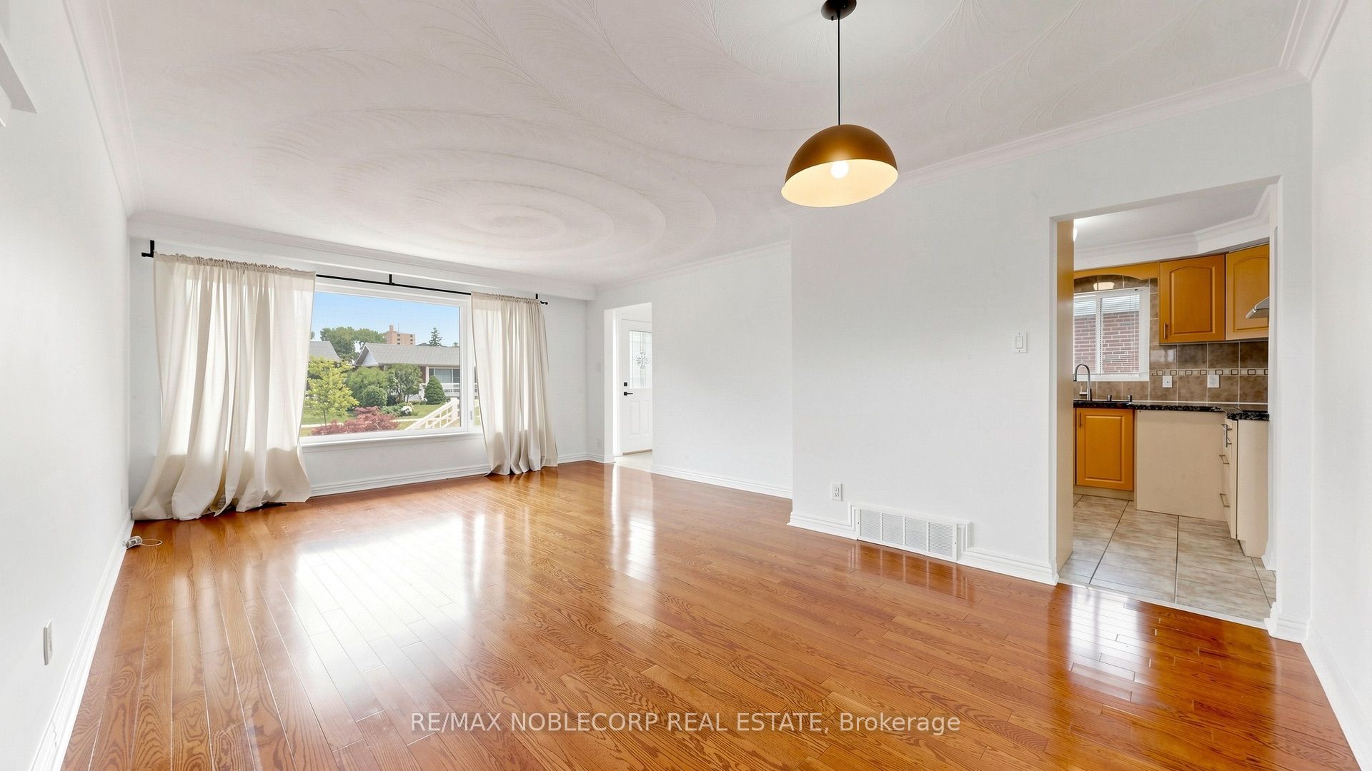 8 Summerfield Crescent Property Photo 10