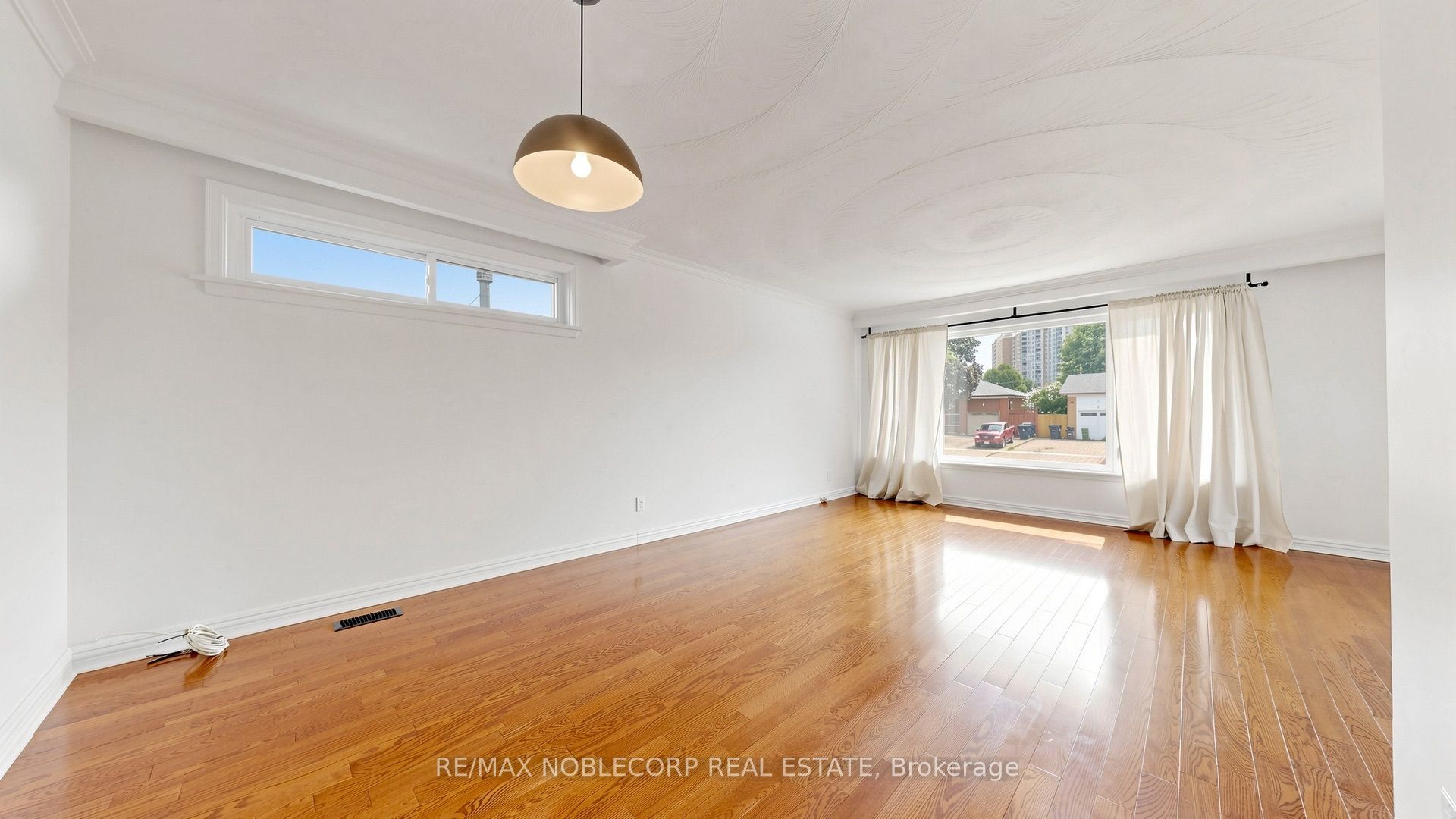 8 Summerfield Crescent Property Photo 11