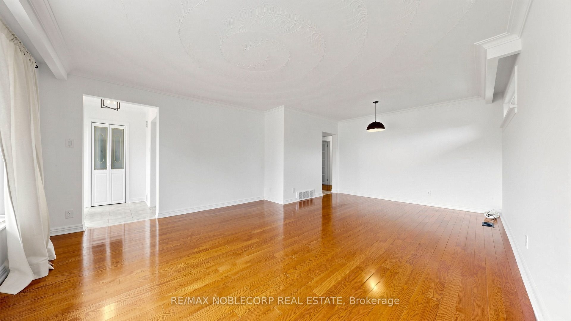 8 Summerfield Crescent Property Photo 12