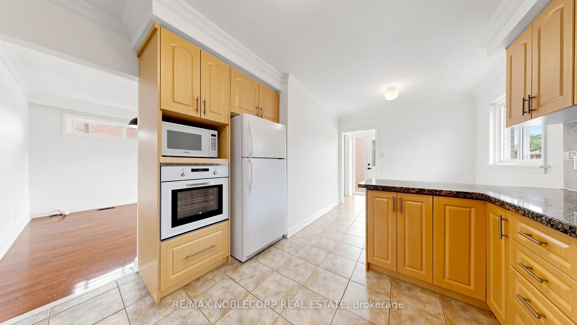 8 Summerfield Crescent Property Photo 17