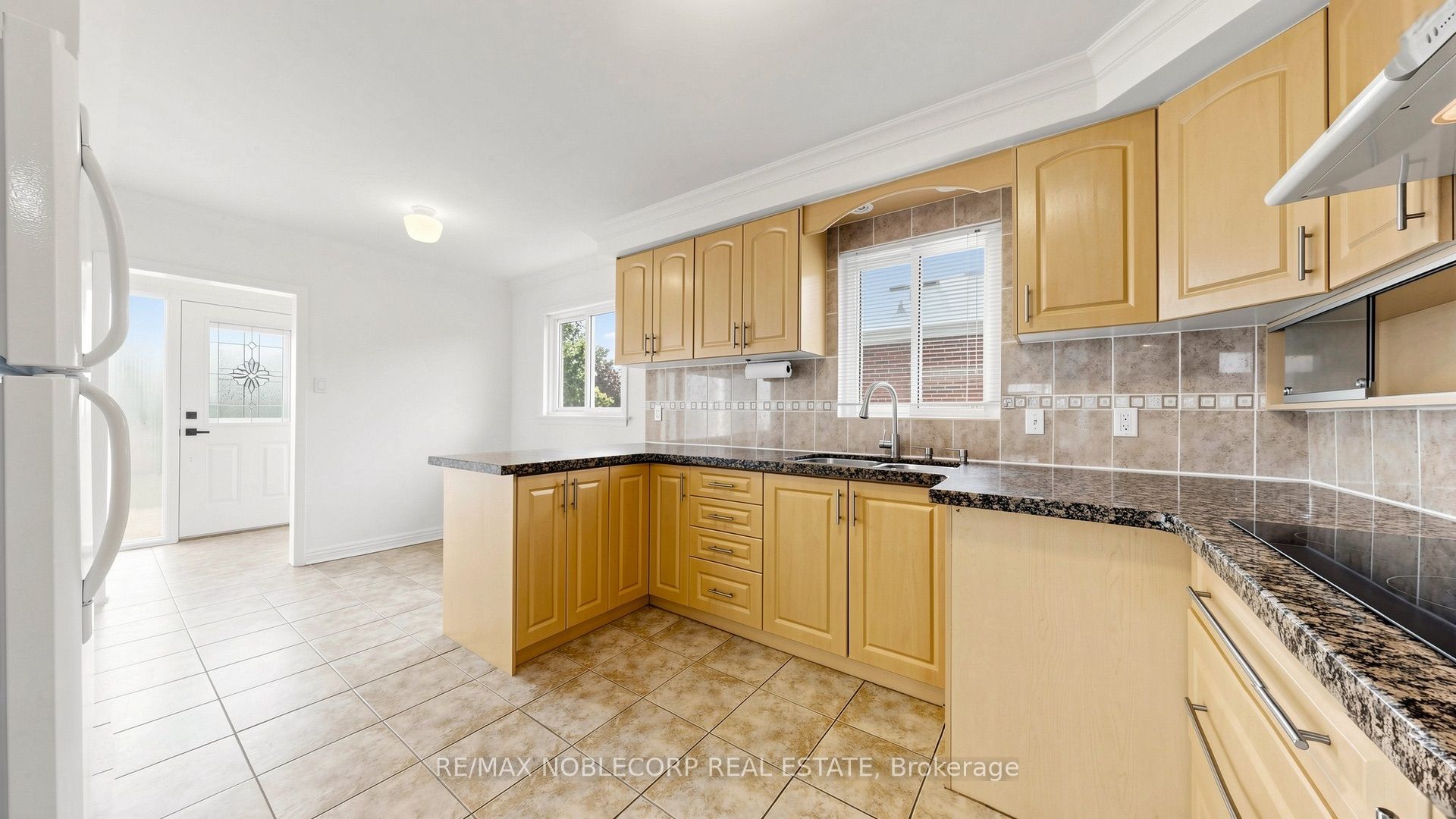 8 Summerfield Crescent Property Photo 19