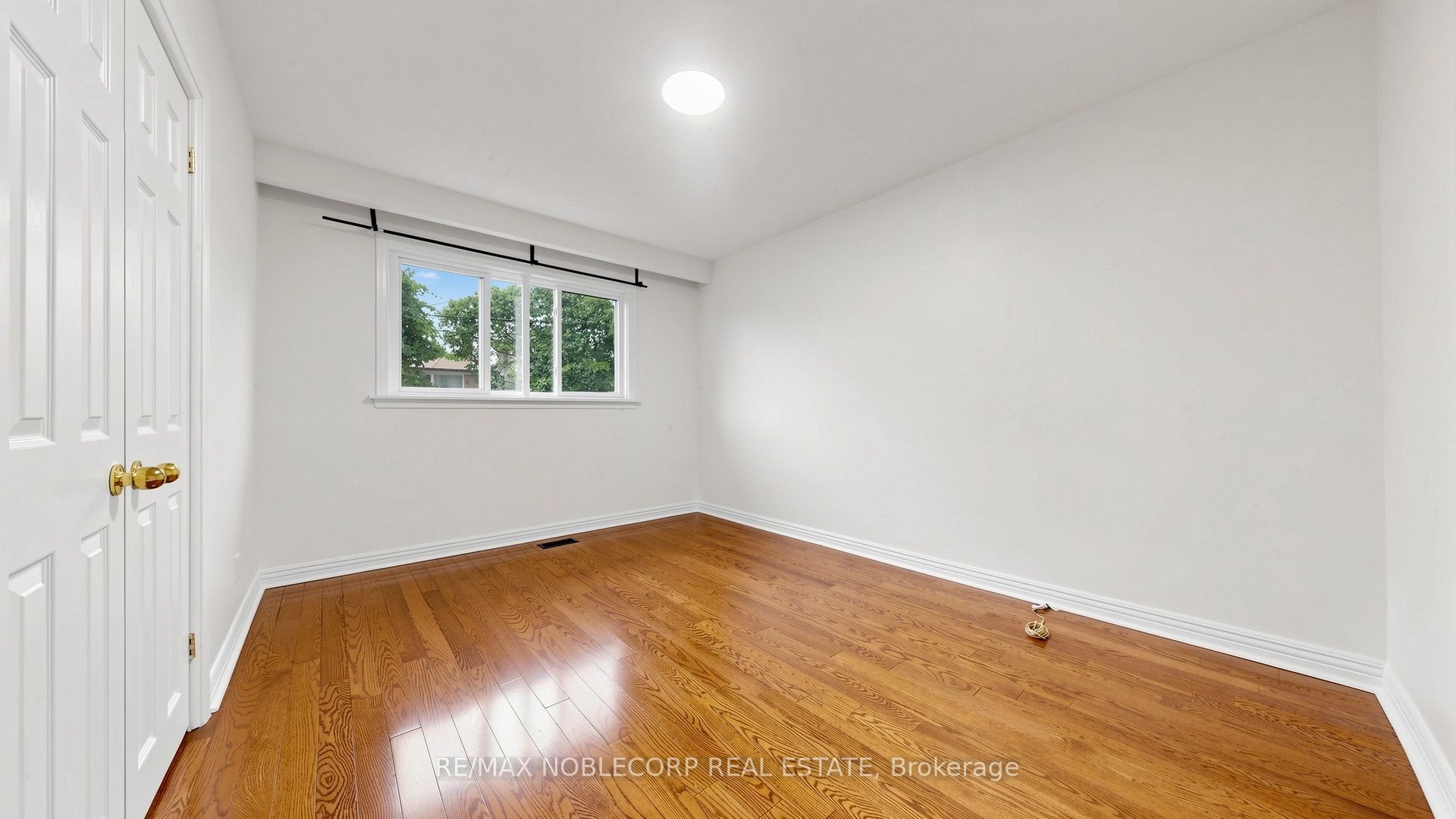 8 Summerfield Crescent Property Photo 20
