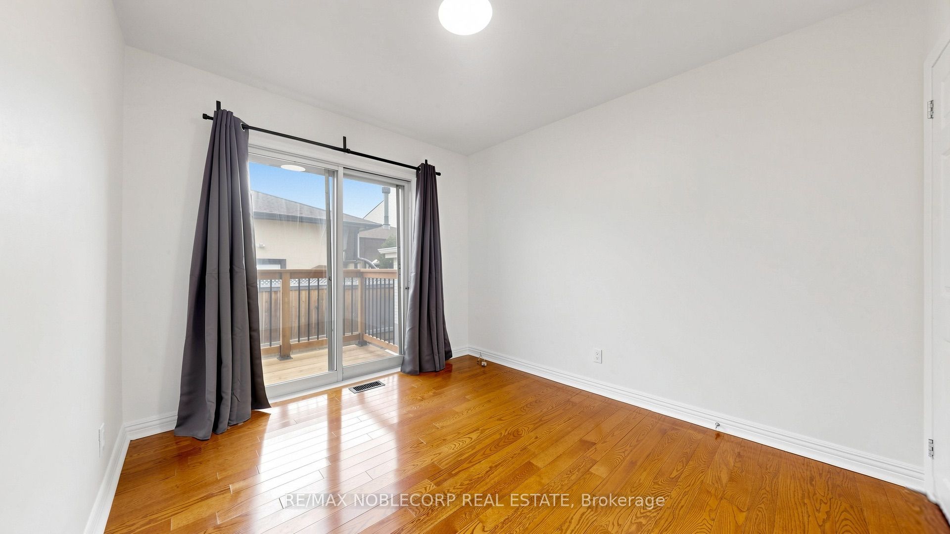 8 Summerfield Crescent Property Photo 23