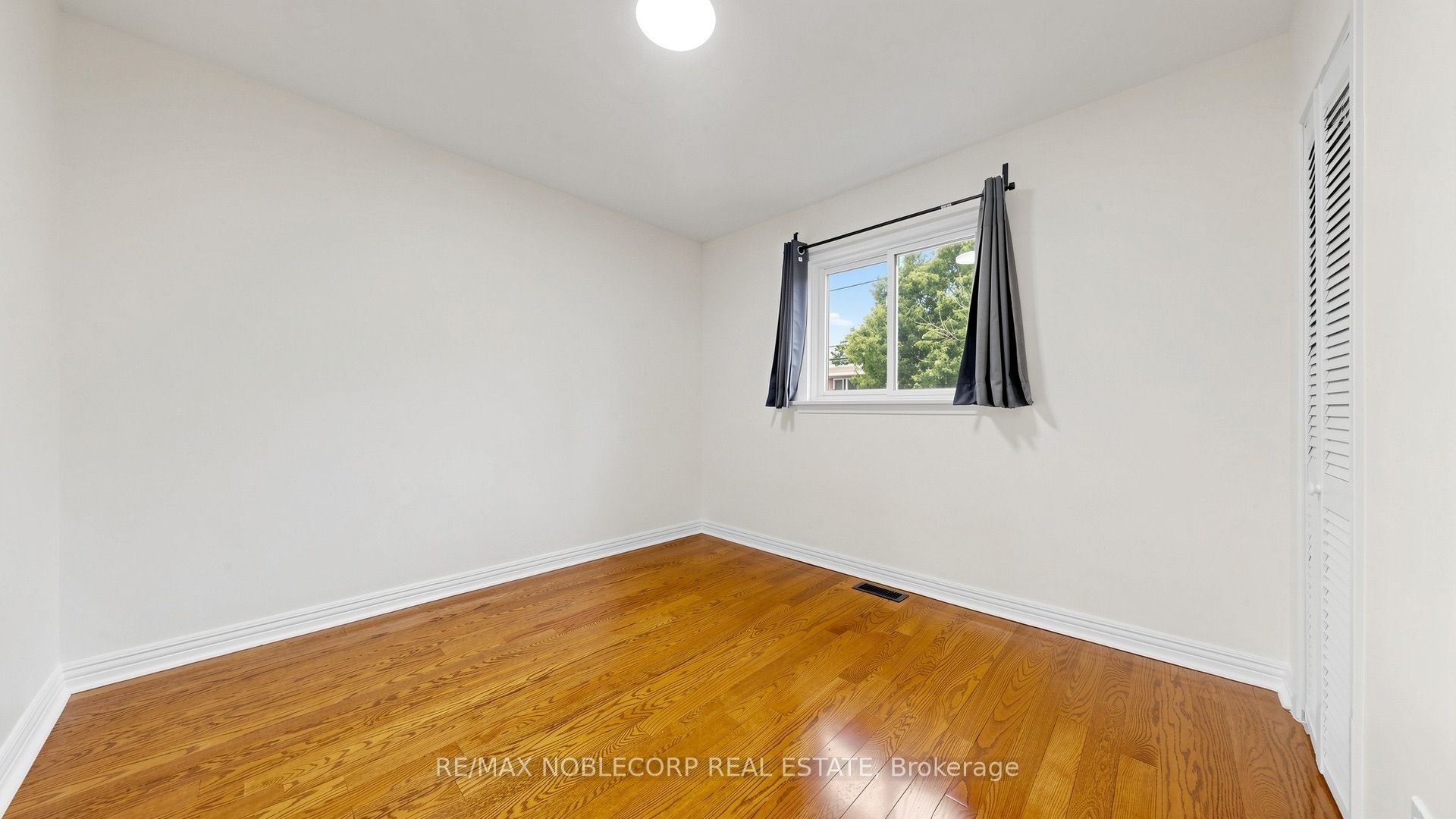 8 Summerfield Crescent Property Photo 24
