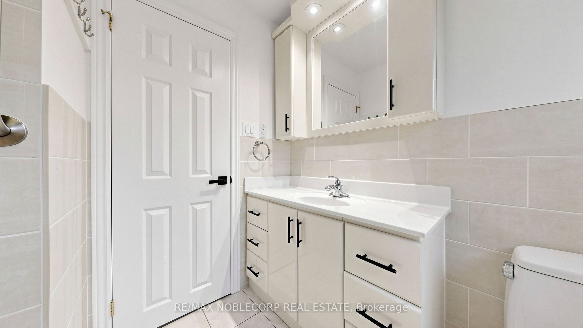 8 Summerfield Crescent Property Photo 26