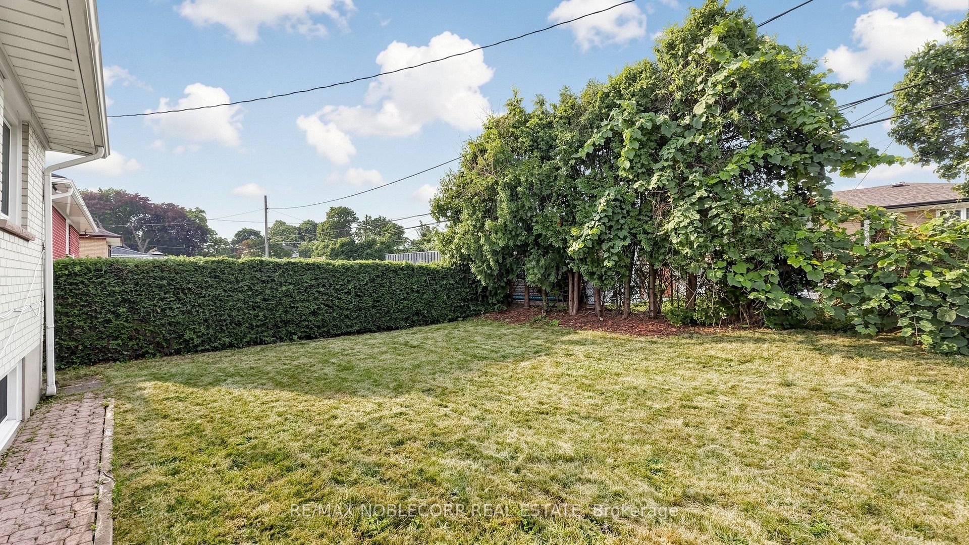 8 Summerfield Crescent Property Photo 42