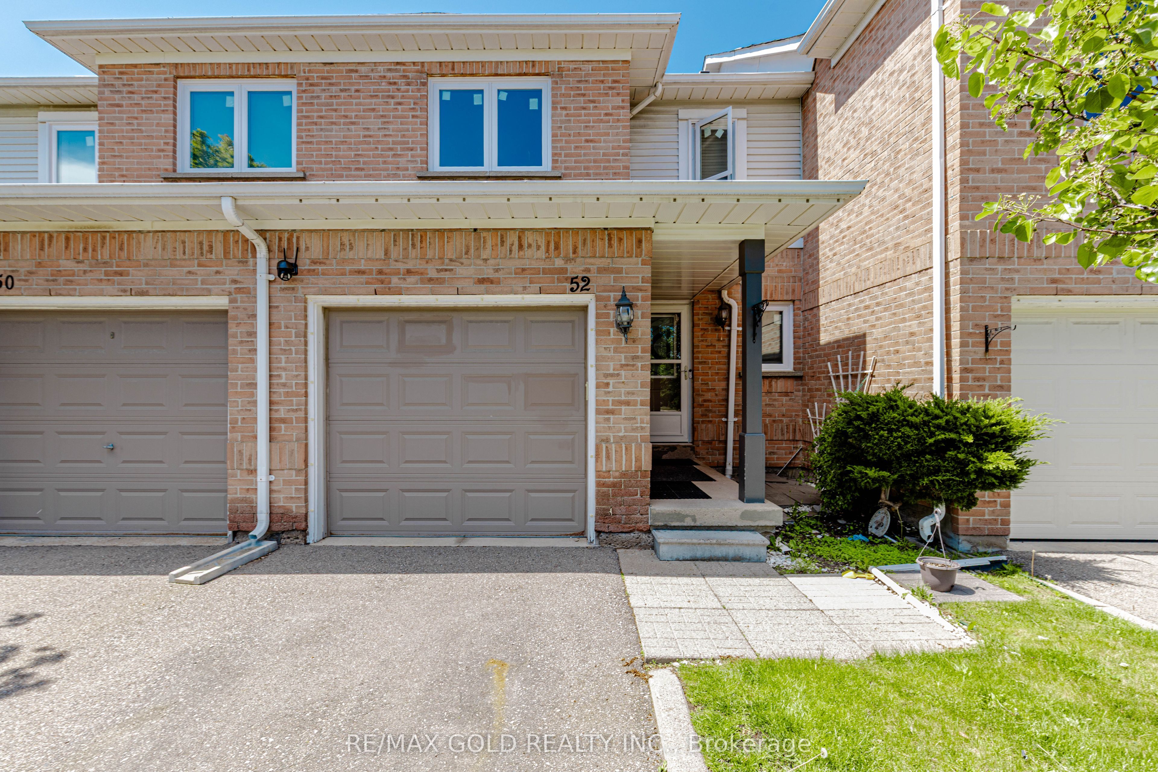52 Wickstead Court Property Photo 2