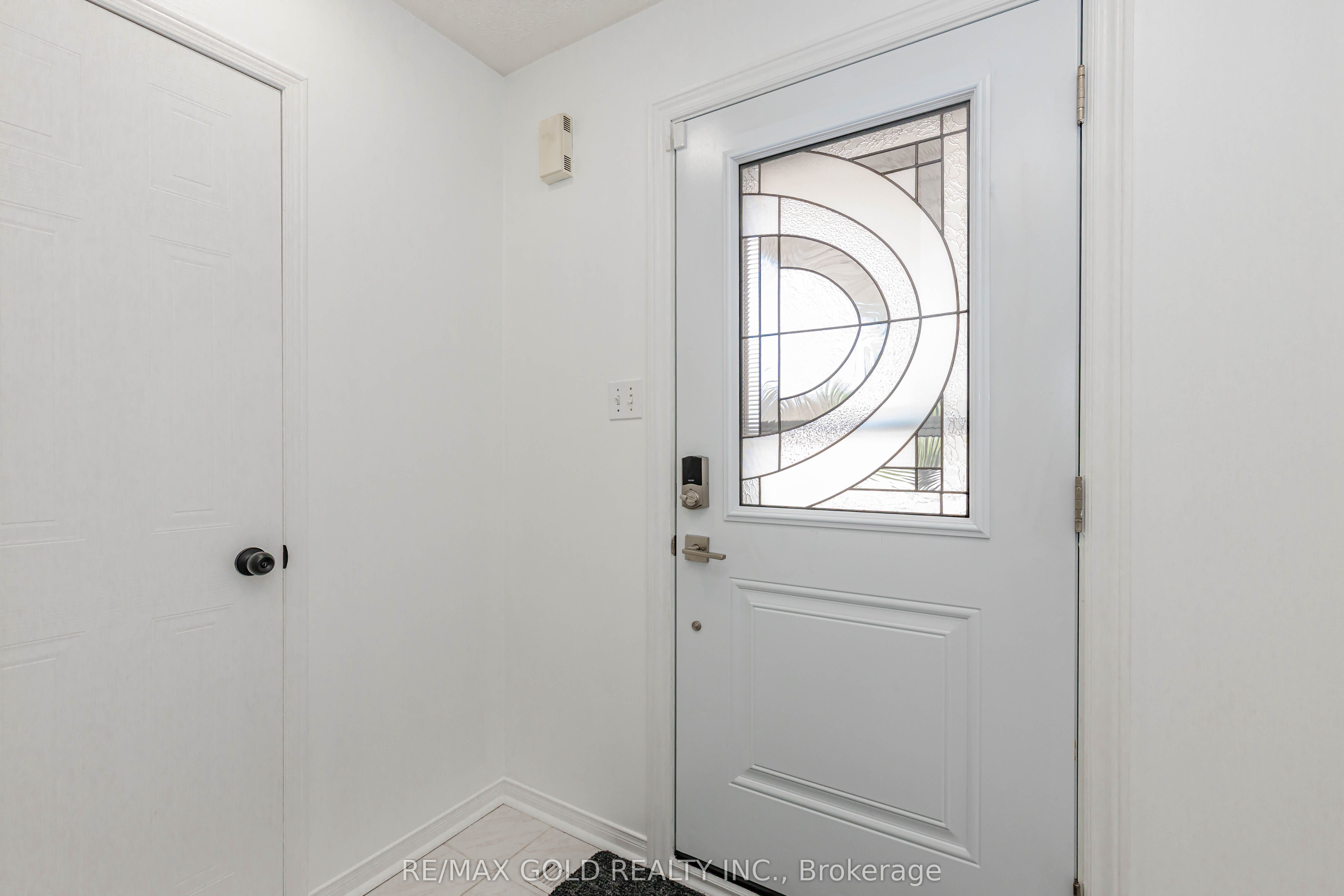 52 Wickstead Court Property Photo 4