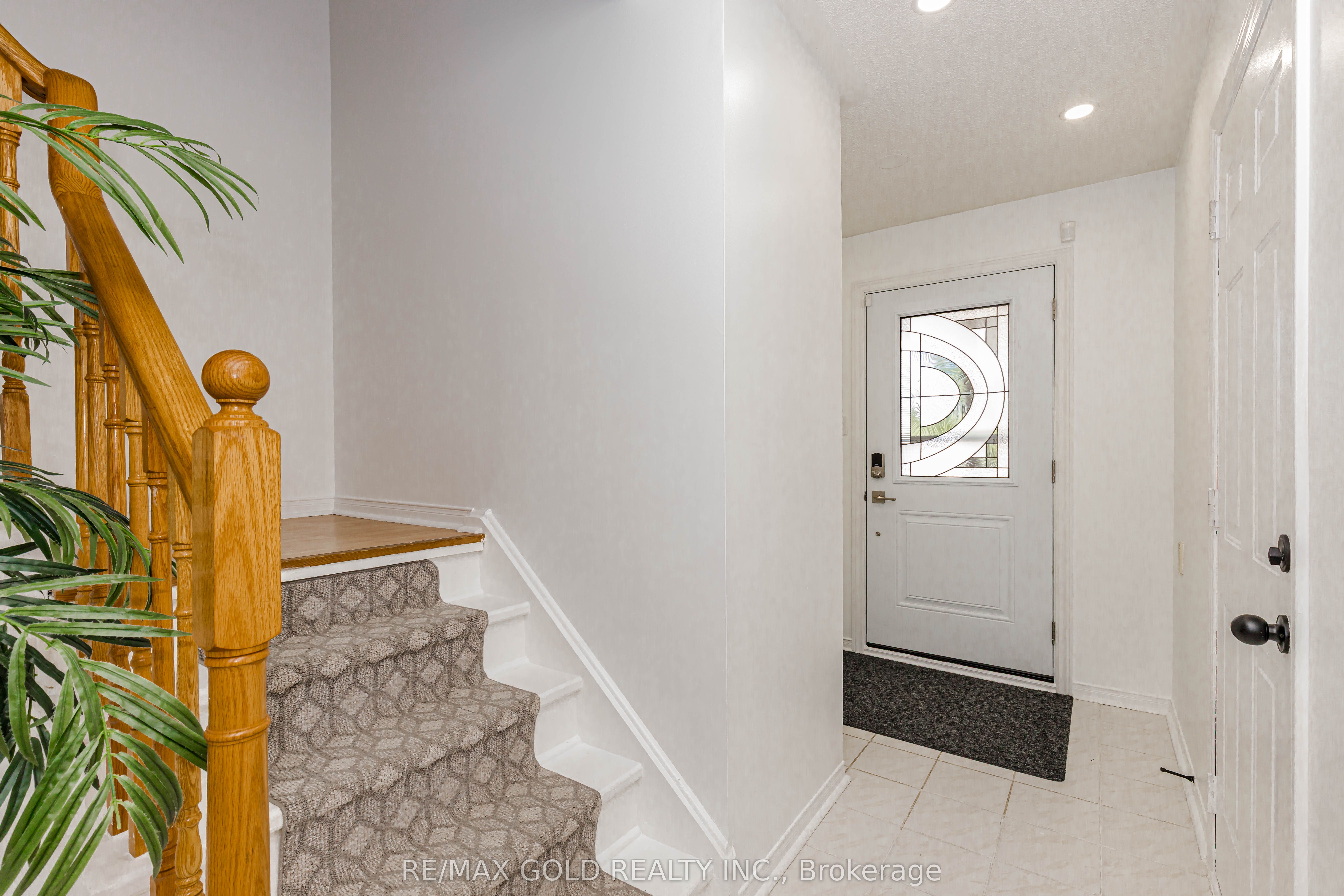 52 Wickstead Court Property Photo 6