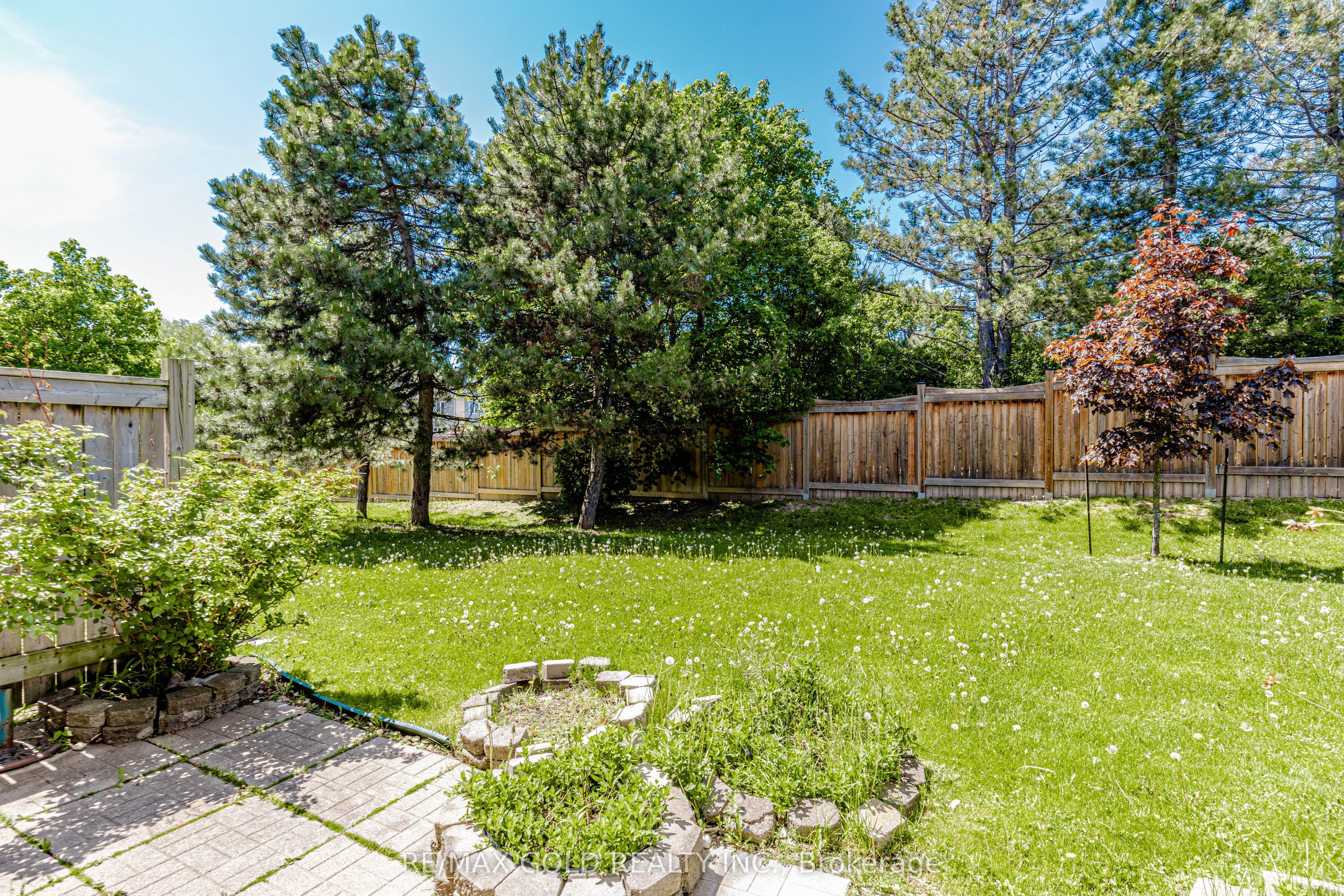 52 Wickstead Court Property Photo 40