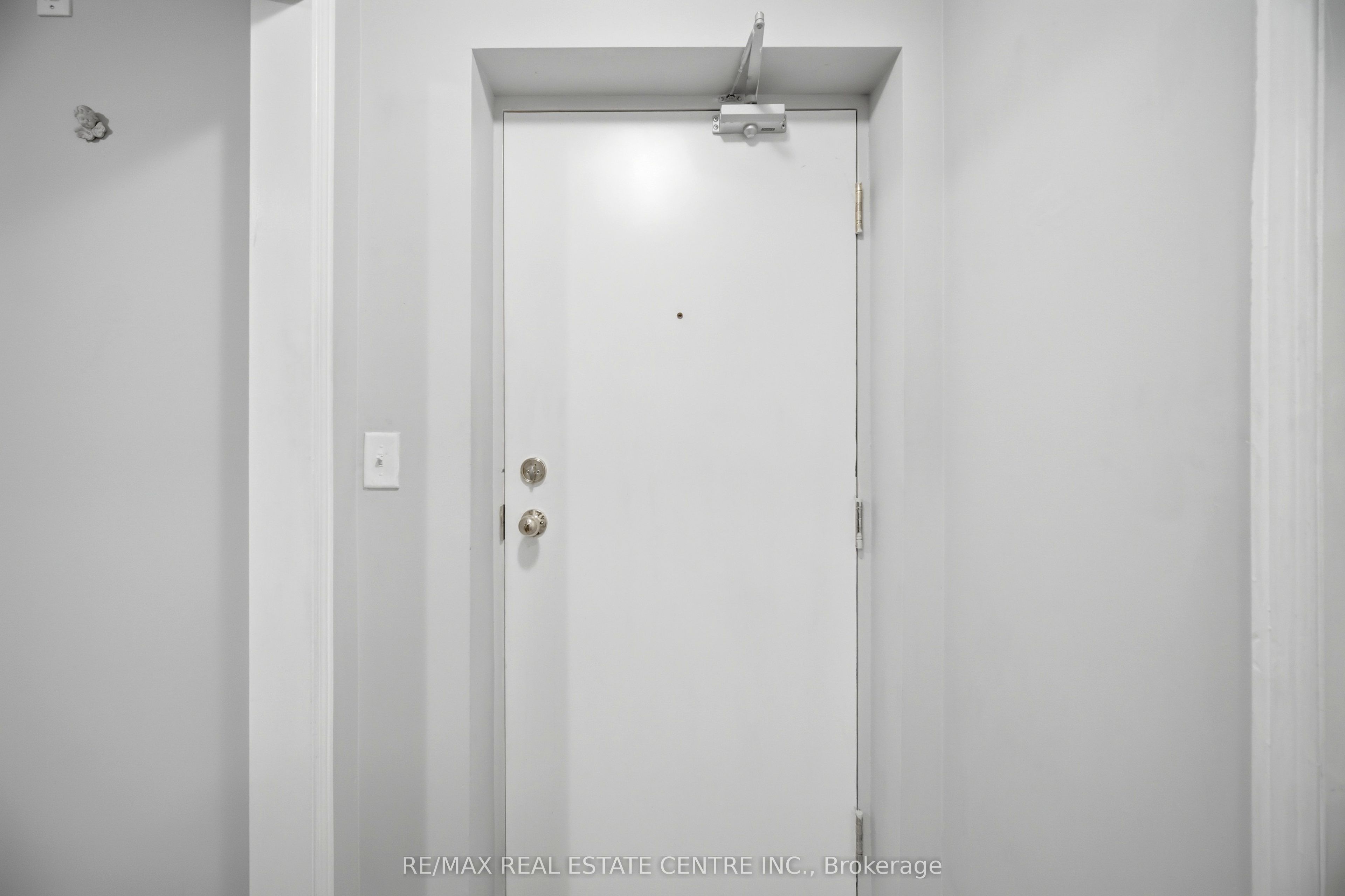 153 Isaac Devins Boulevard 2 Property Photo 7