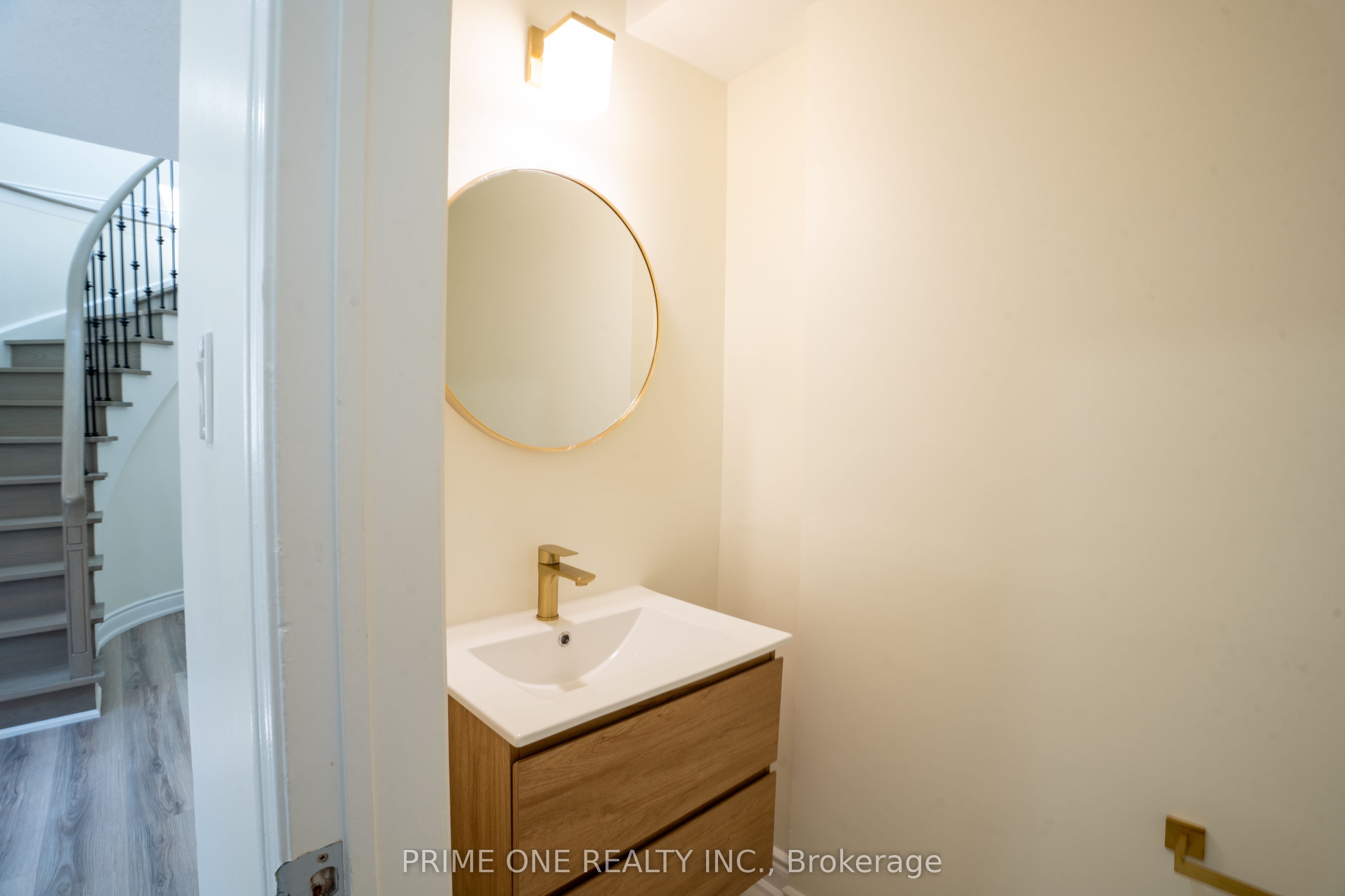 3290 Cambourne Crescent Property Photo 11