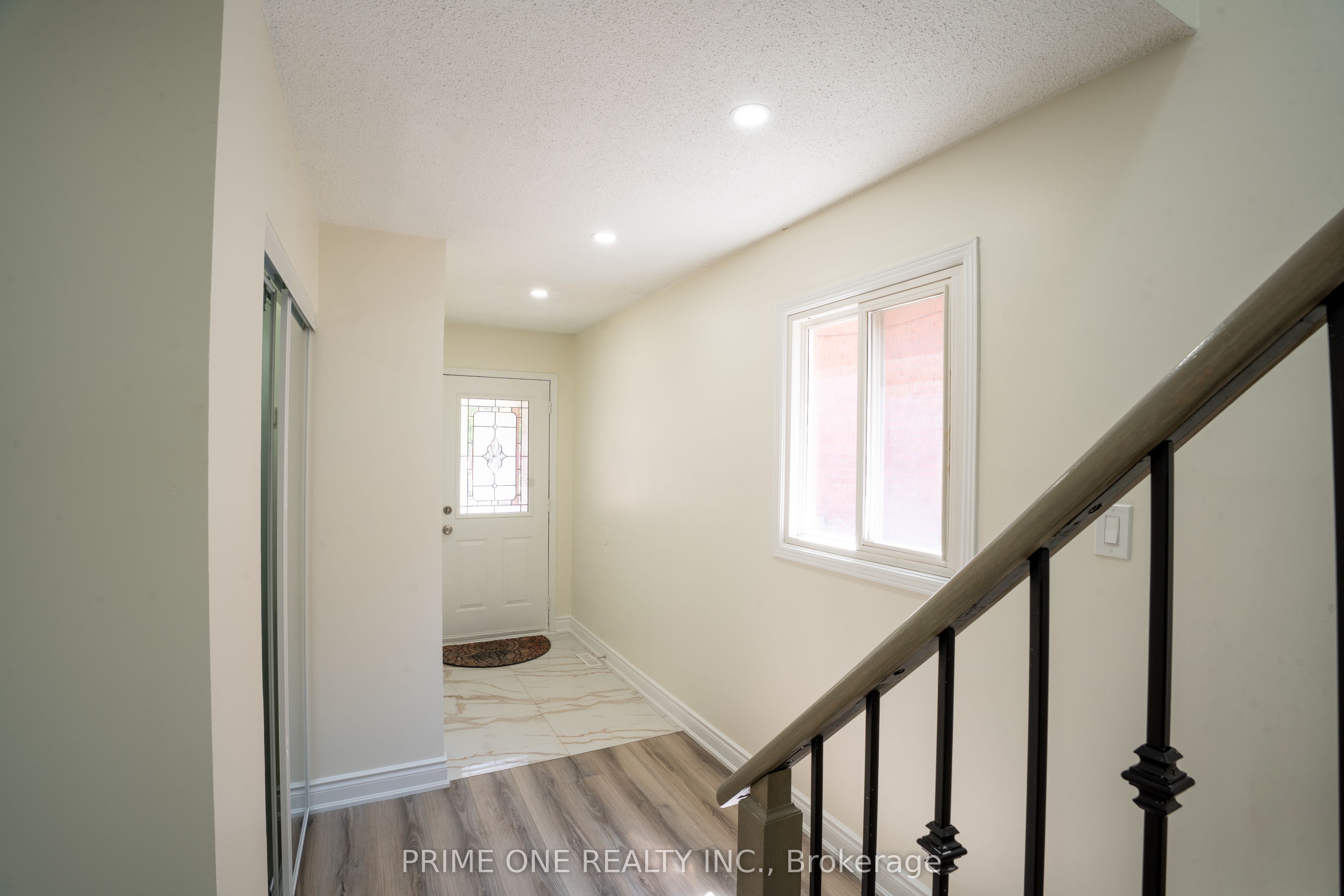 3290 Cambourne Crescent Property Photo 12