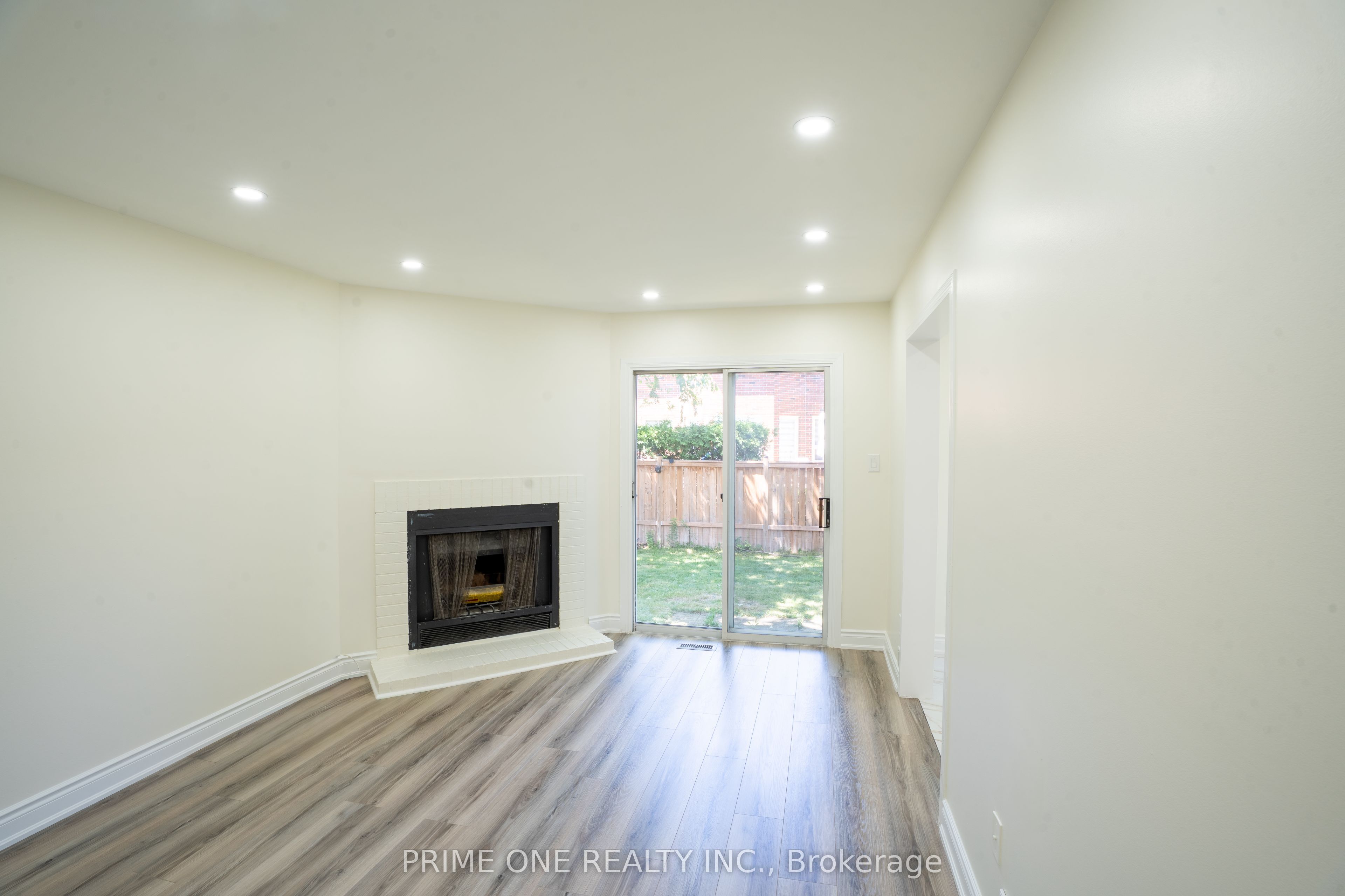 3290 Cambourne Crescent Property Photo 18