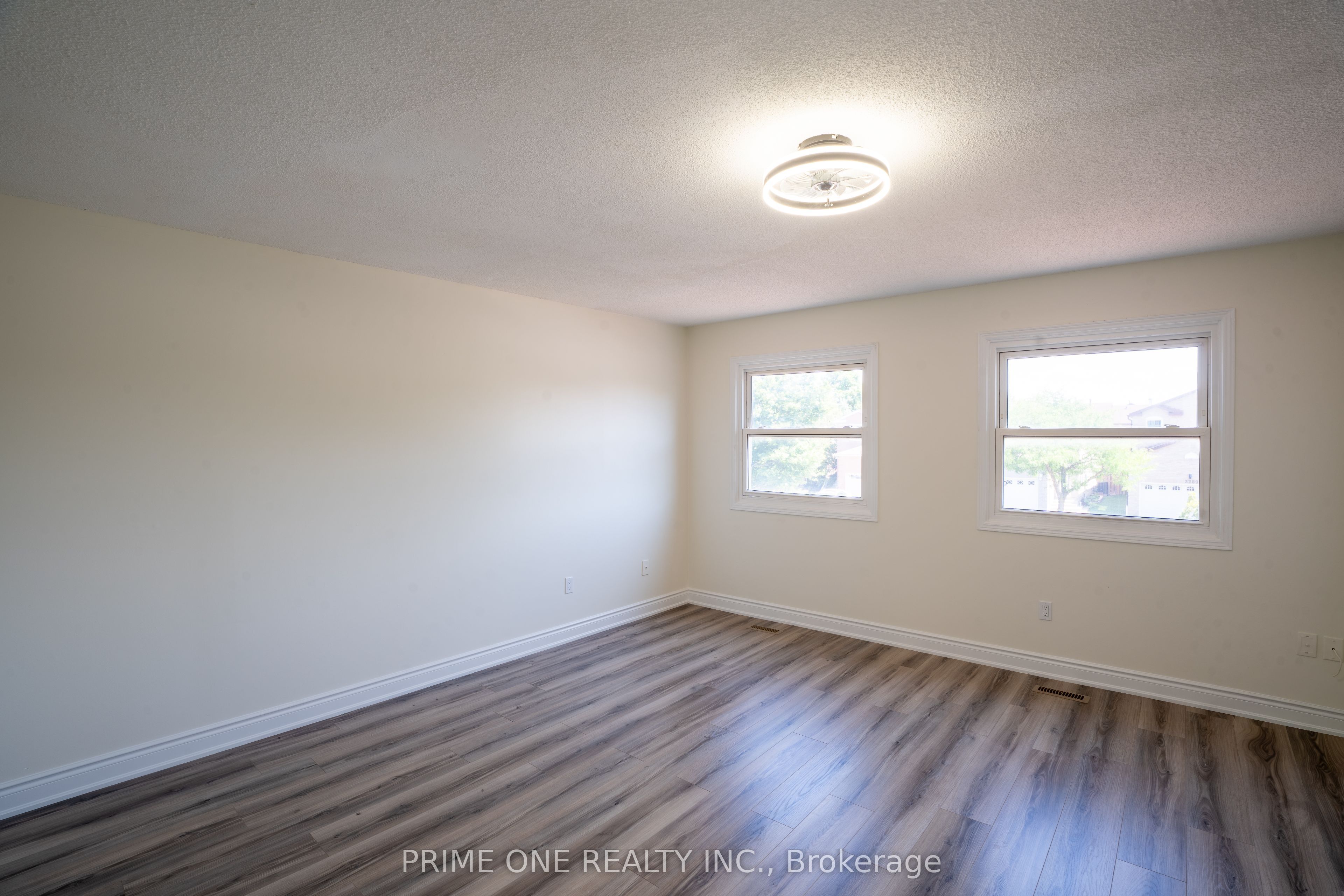 3290 Cambourne Crescent Property Photo 21