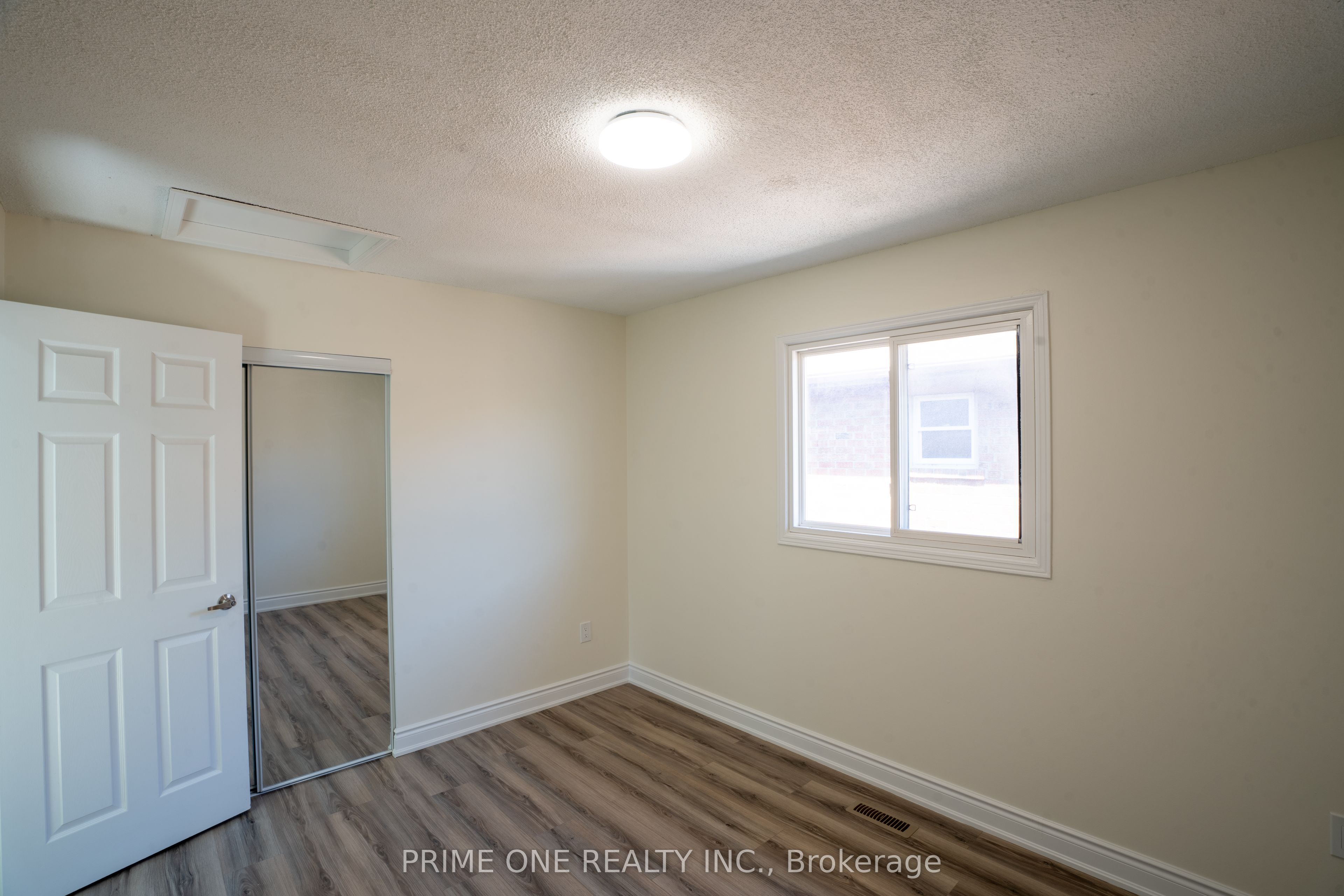 3290 Cambourne Crescent Property Photo 25