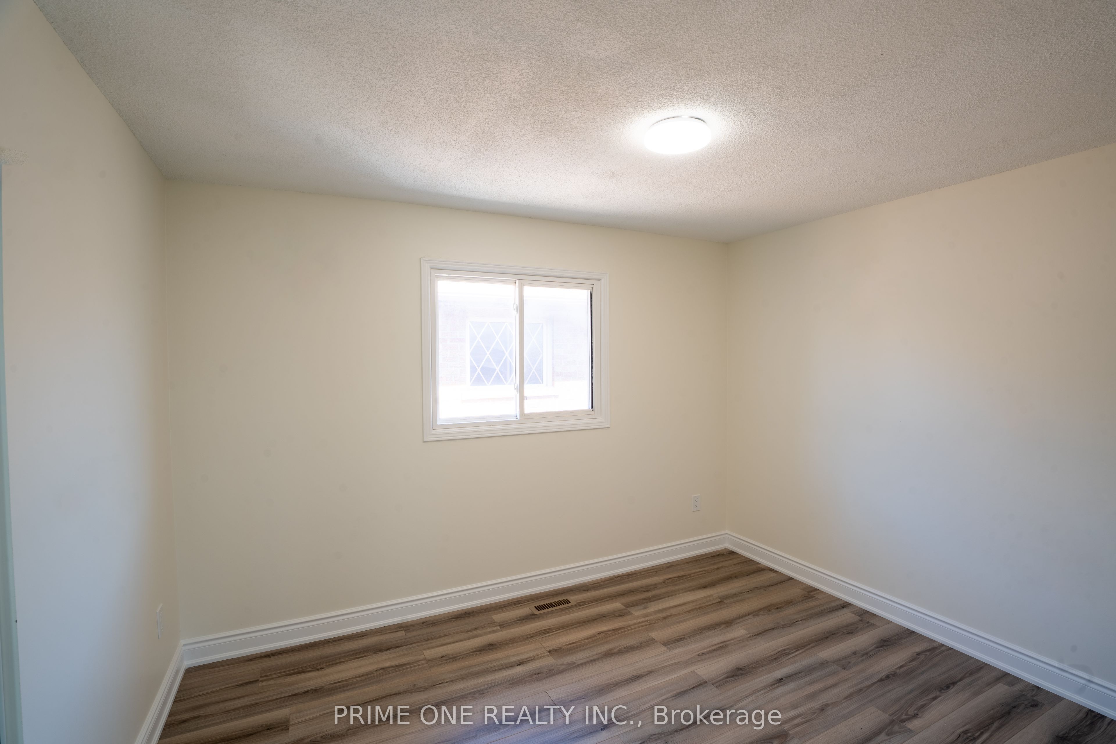3290 Cambourne Crescent Property Photo 26