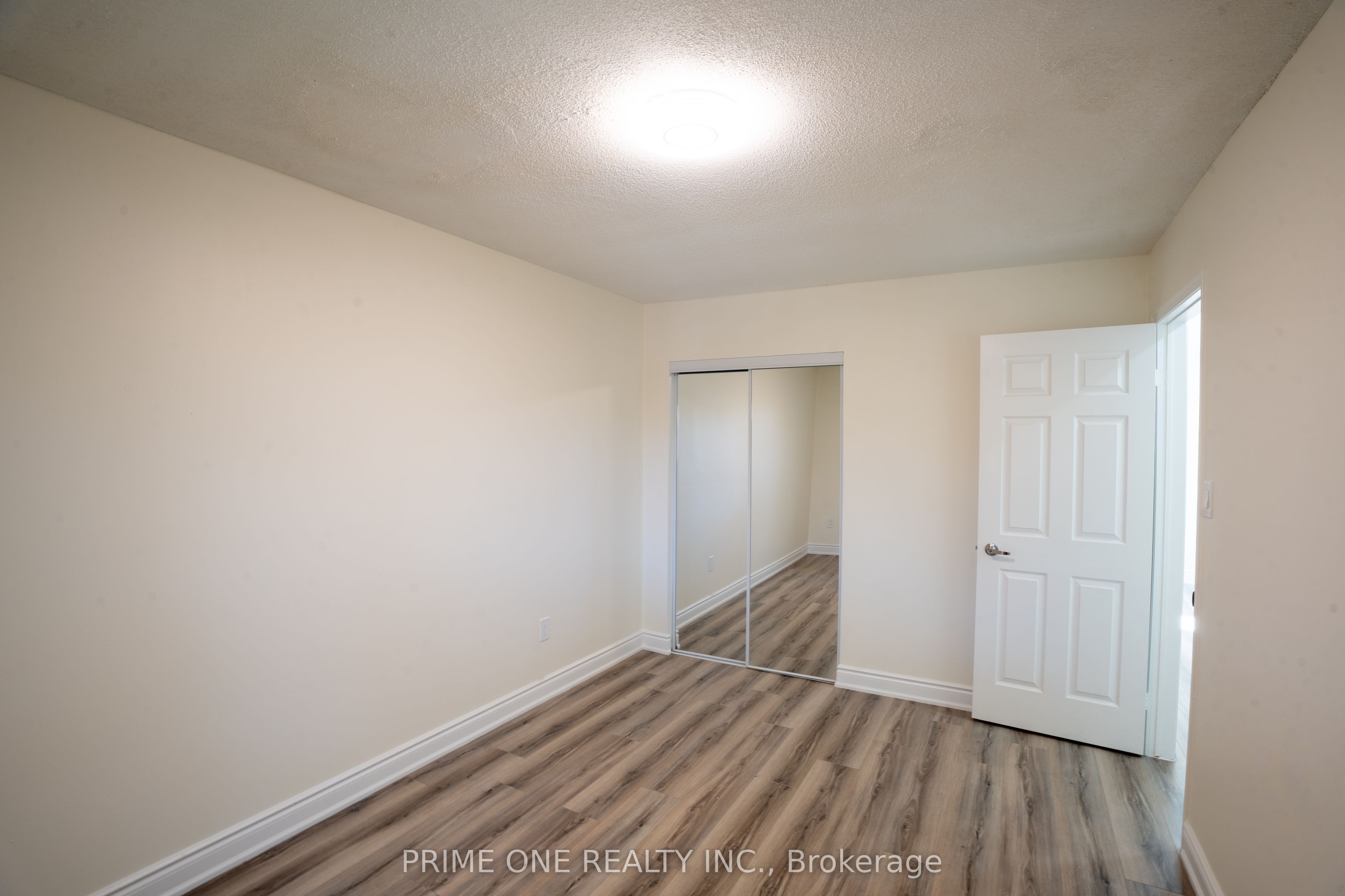 3290 Cambourne Crescent Property Photo 27