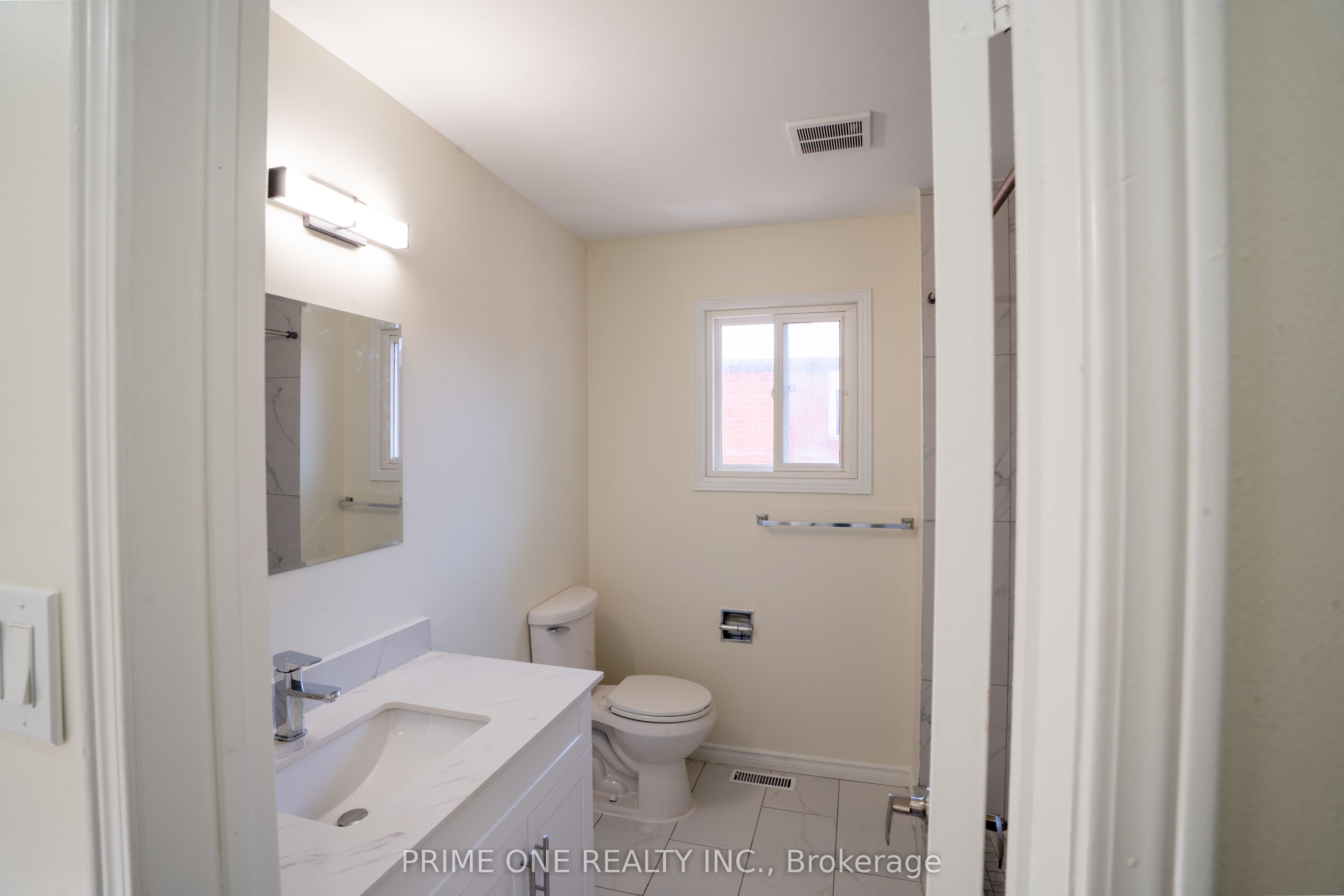 3290 Cambourne Crescent Property Photo 30
