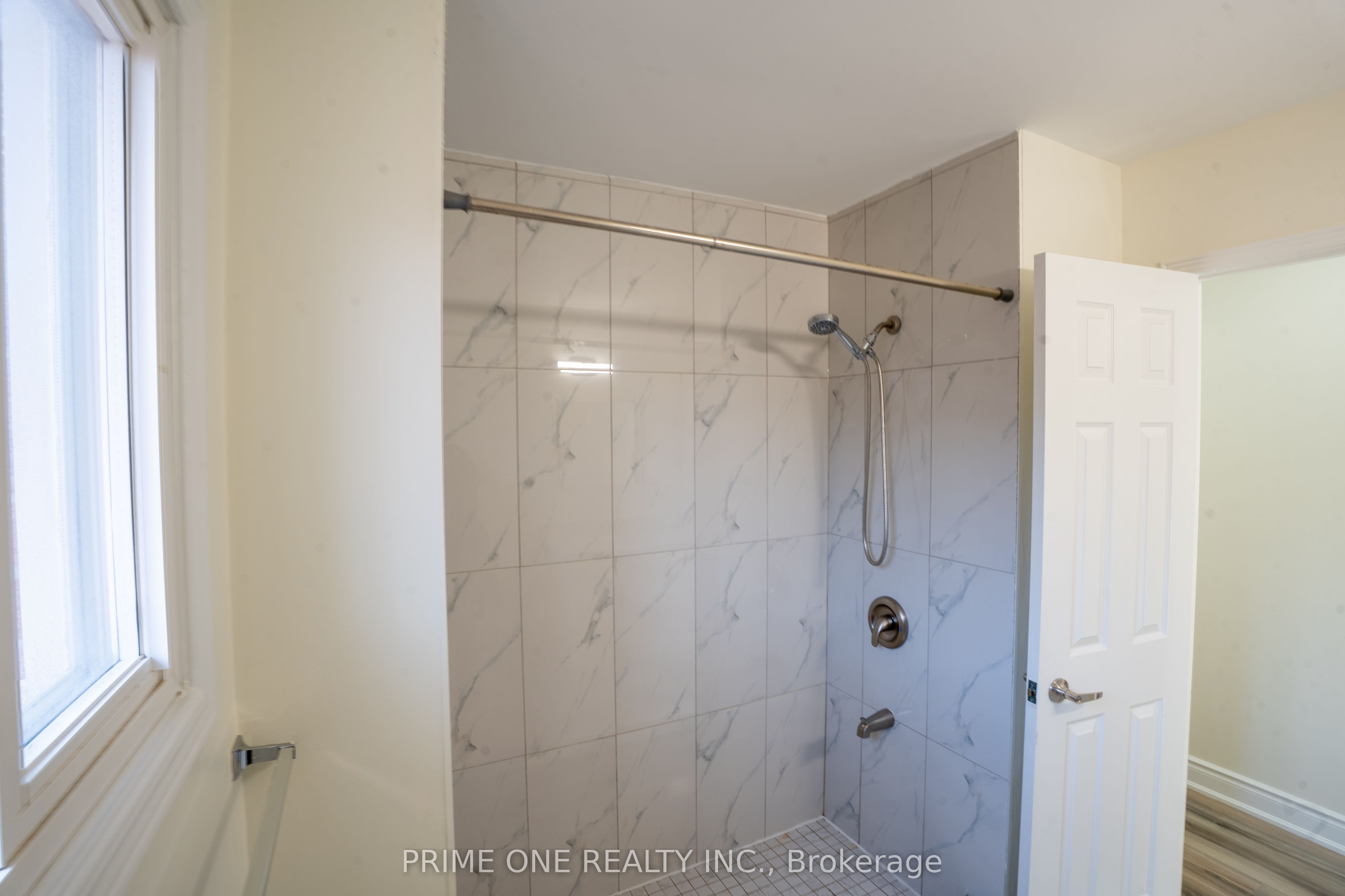 3290 Cambourne Crescent Property Photo 31