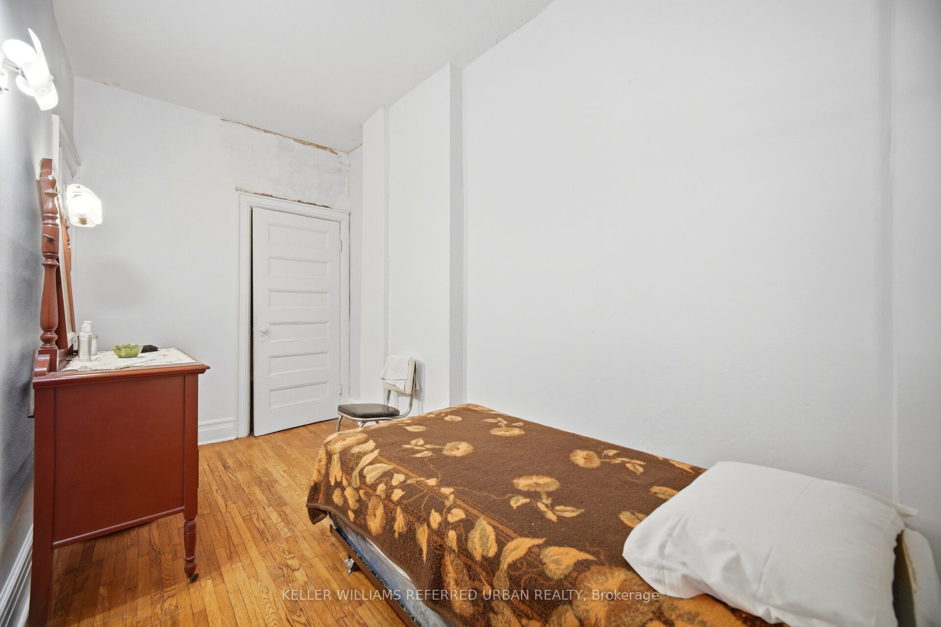 126 Close Avenue Property Photo 14