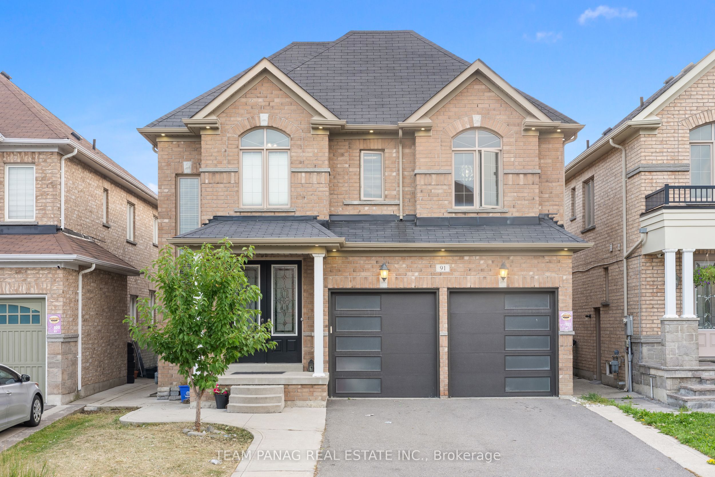91 Campwood Crescent