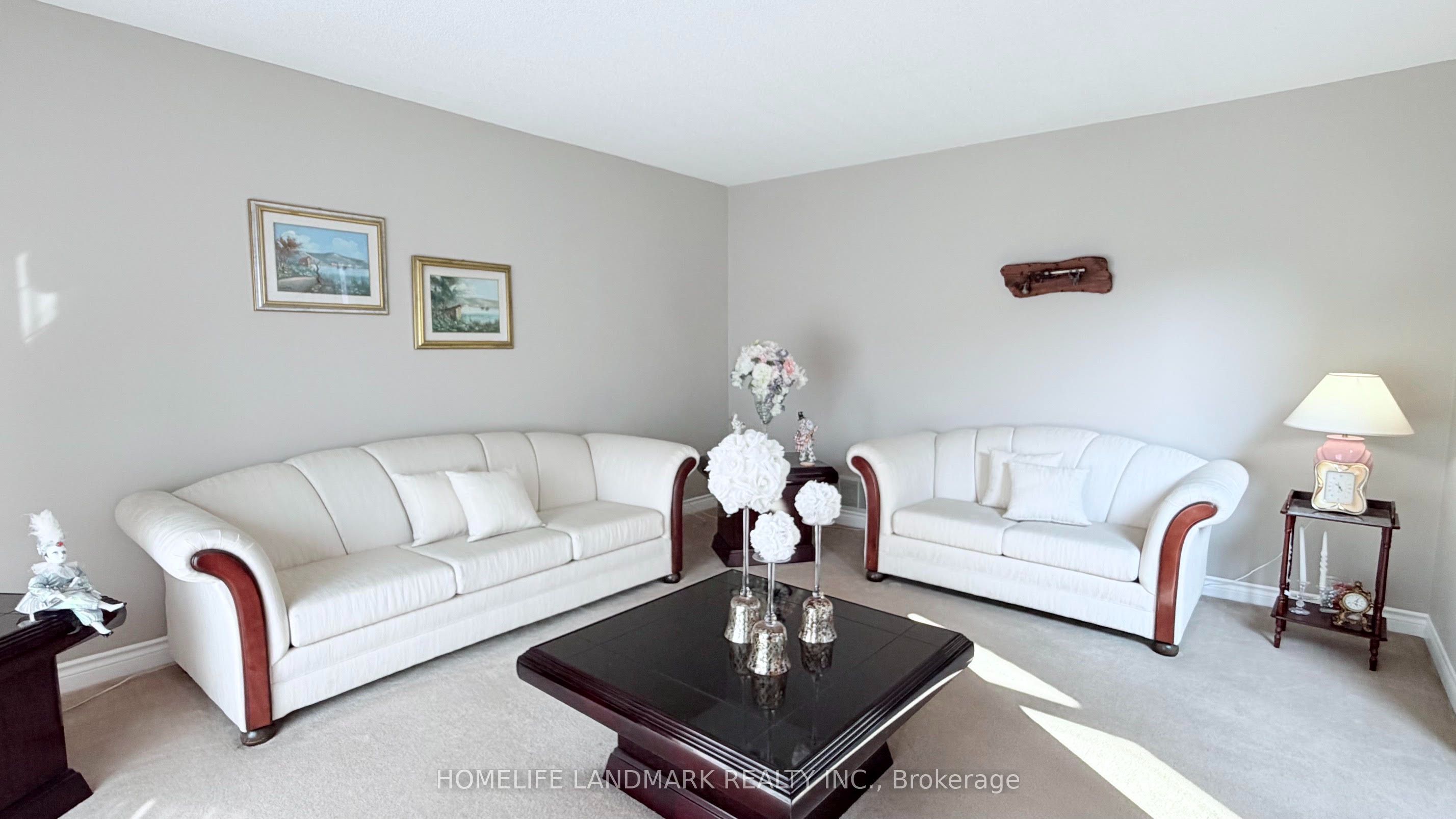 2590 Ambercroft Trail Property Photo 6