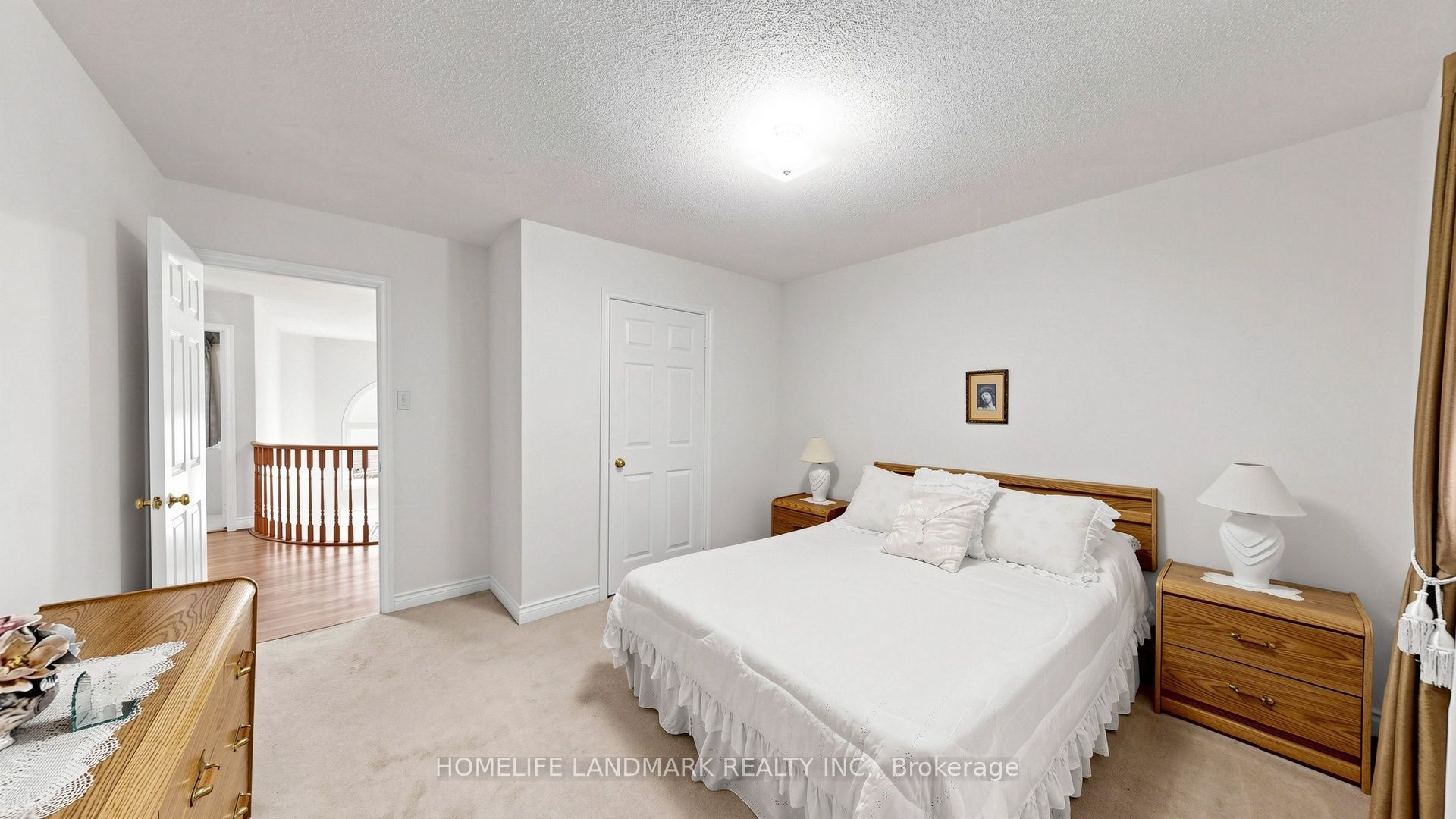 2590 Ambercroft Trail Property Photo 31