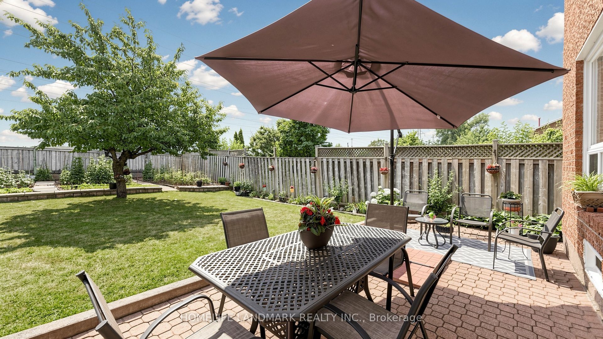 2590 Ambercroft Trail Property Photo 45