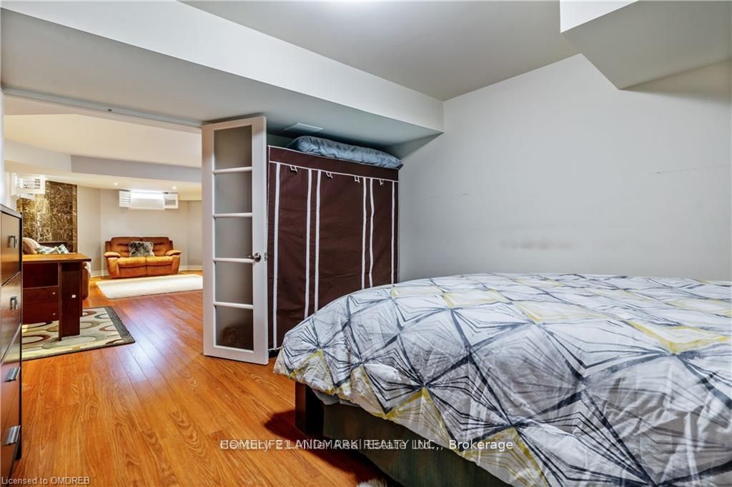 2384 Parkglen Avenue Property Photo 8