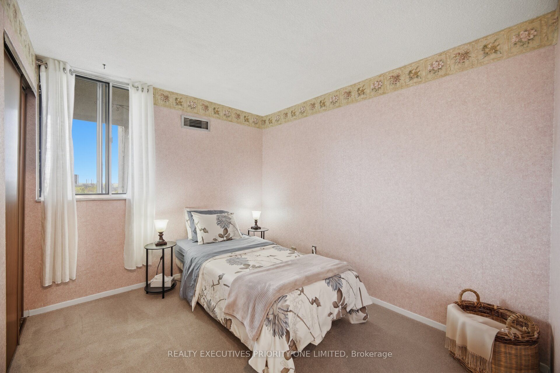 10 Martha Eaton Way 1013 Property Photo 24