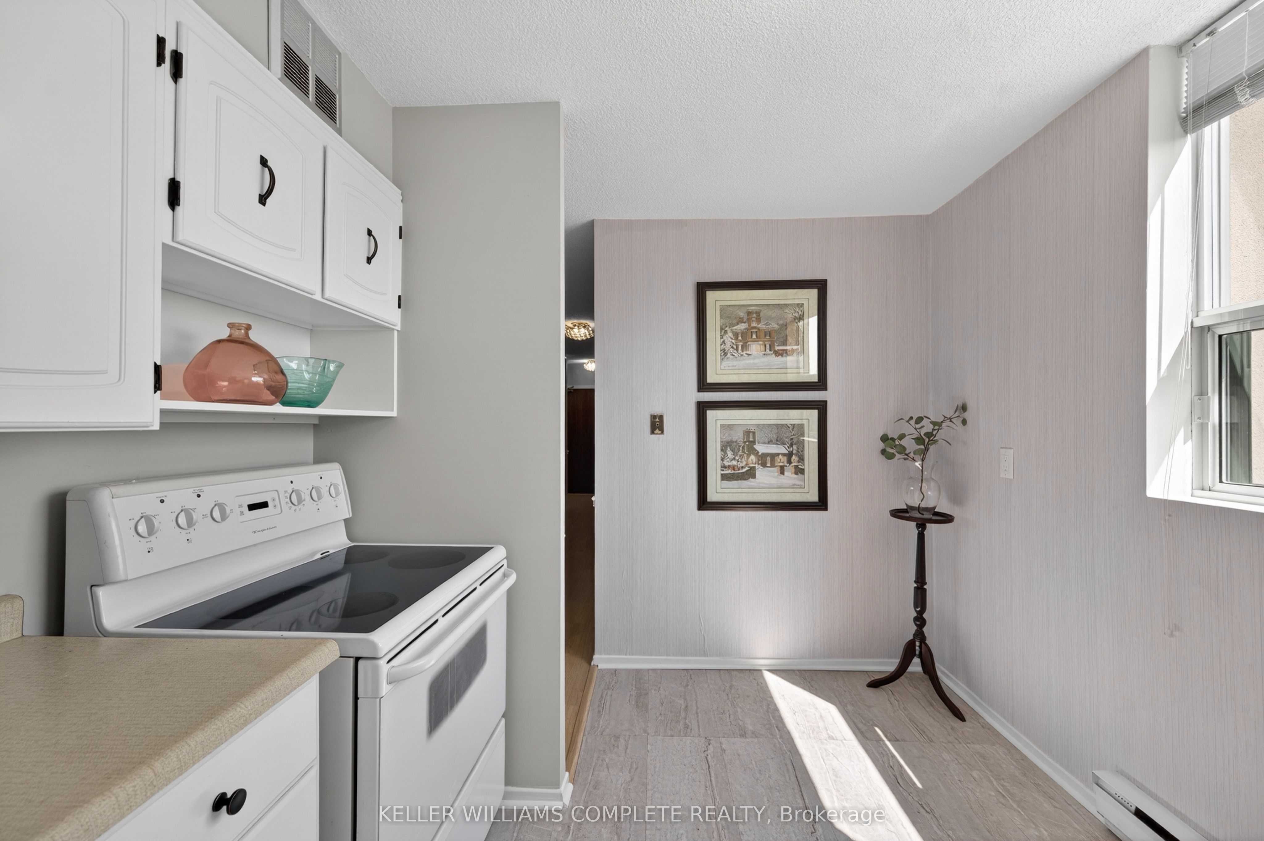 700 Dynes Road 904 Property Photo 11