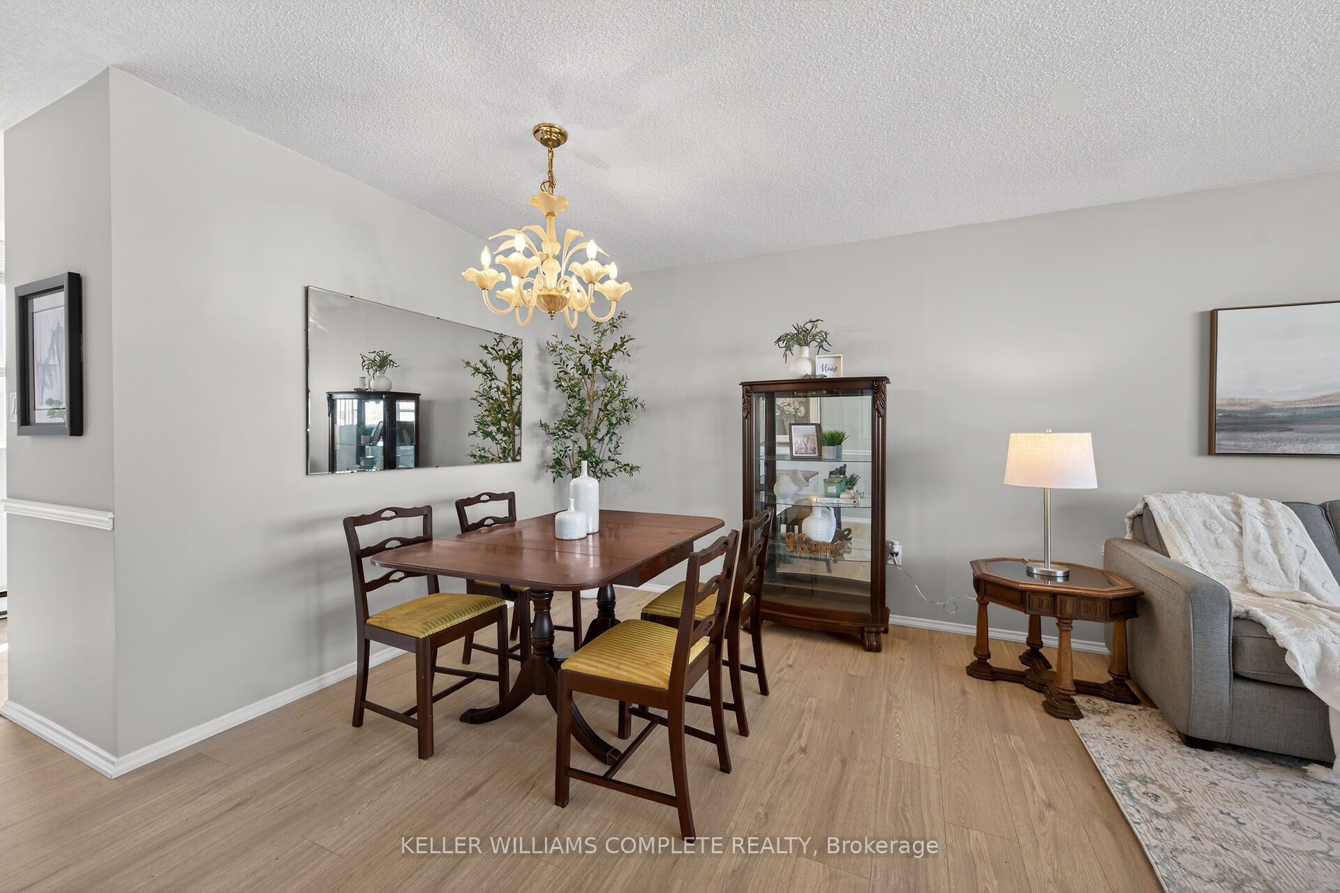 700 Dynes Road 904 Property Photo 14