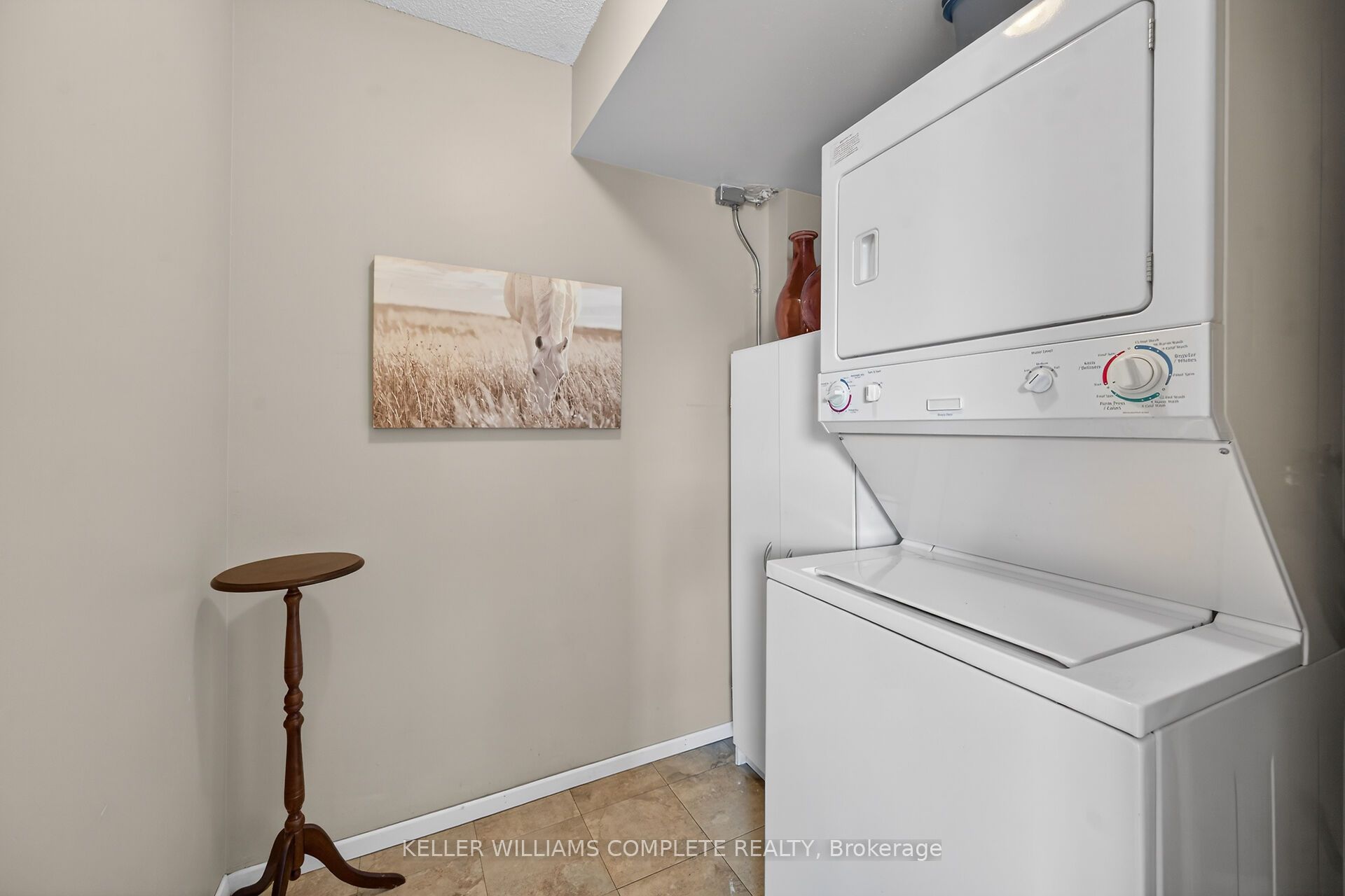 700 Dynes Road 904 Property Photo 25