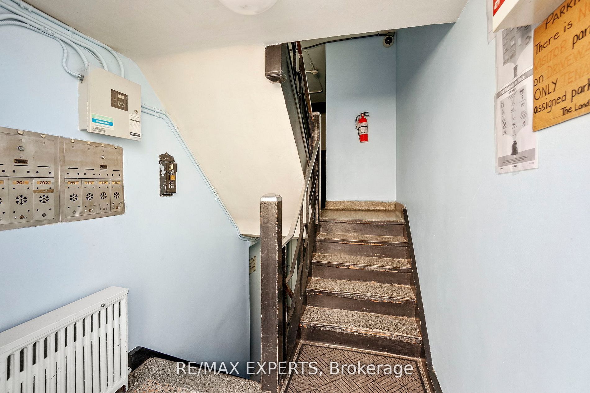 3261a Lakeshore Boulevard W 101 Property Photo 4