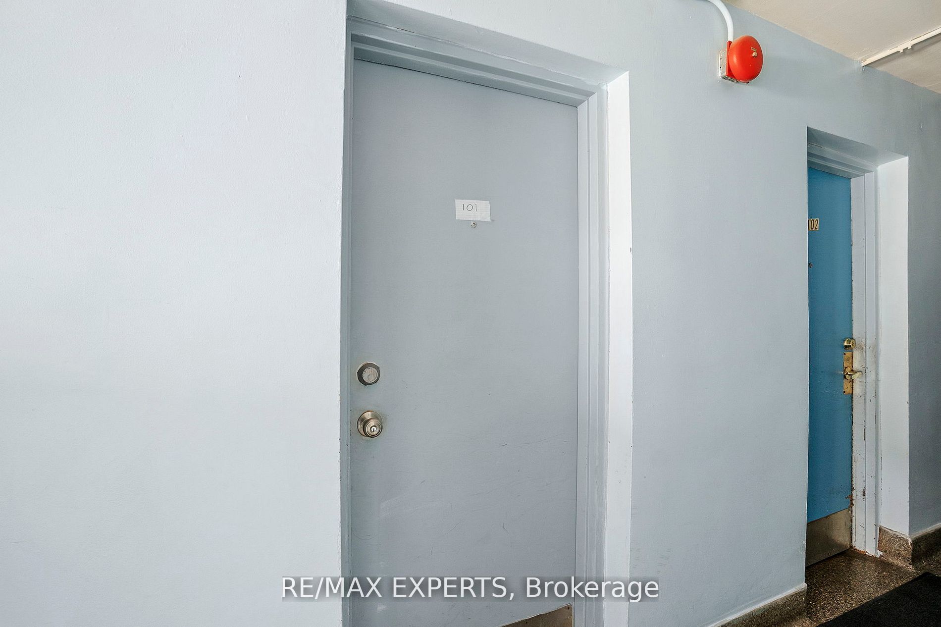 3261a Lakeshore Boulevard W 101 Property Photo 5