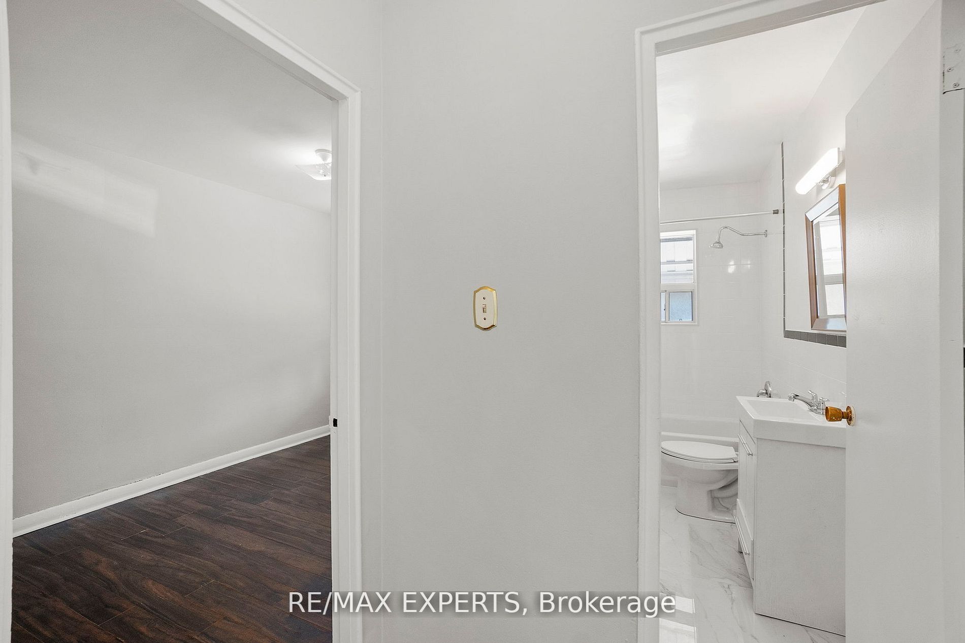 3261a Lakeshore Boulevard W 101 Property Photo 11